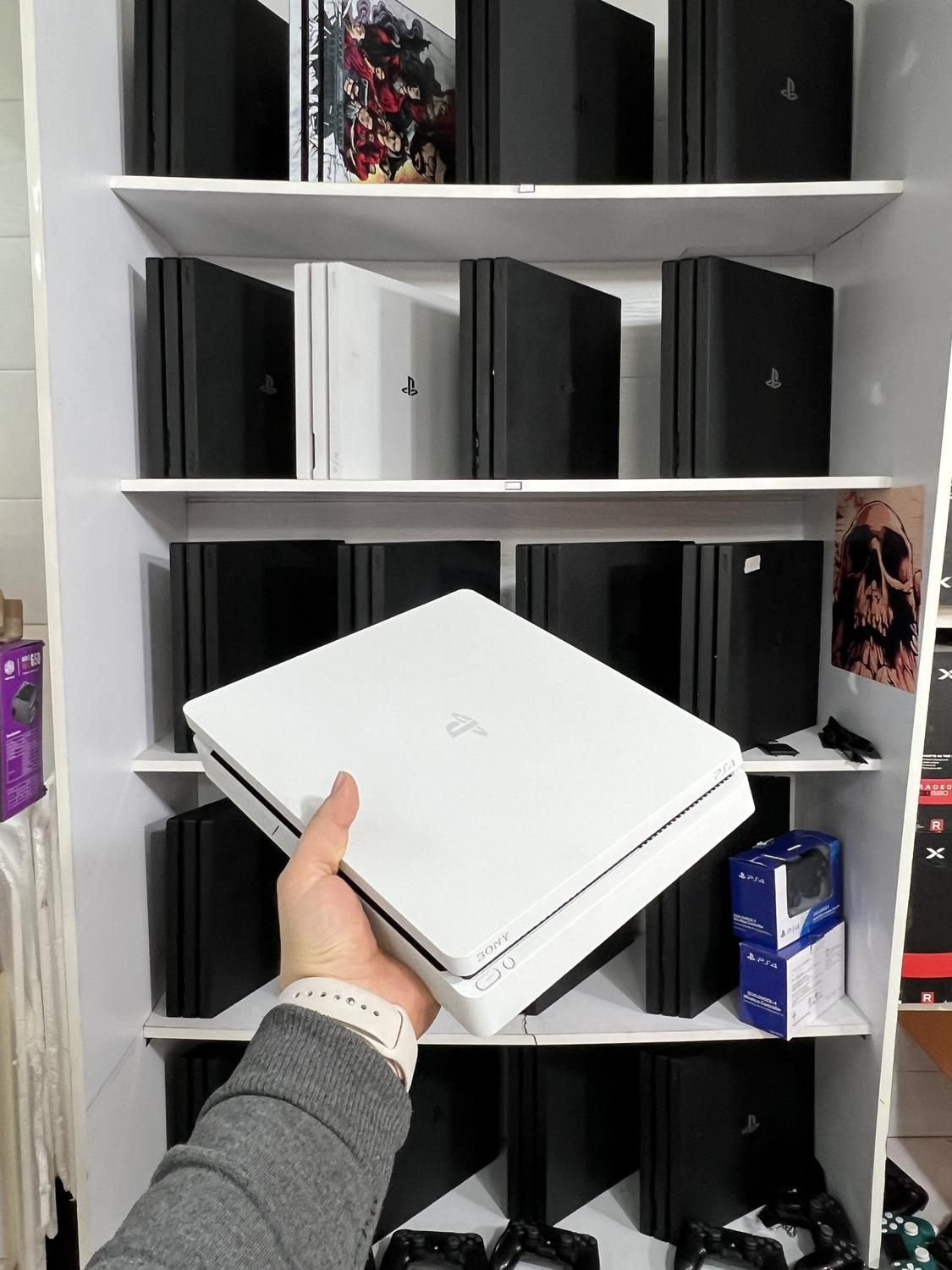 ps4 سونی 4 پلی استیشن اسلیم خیلی تمیز|کنسول، بازی ویدئویی و آنلاین|تبریز, |دیوار