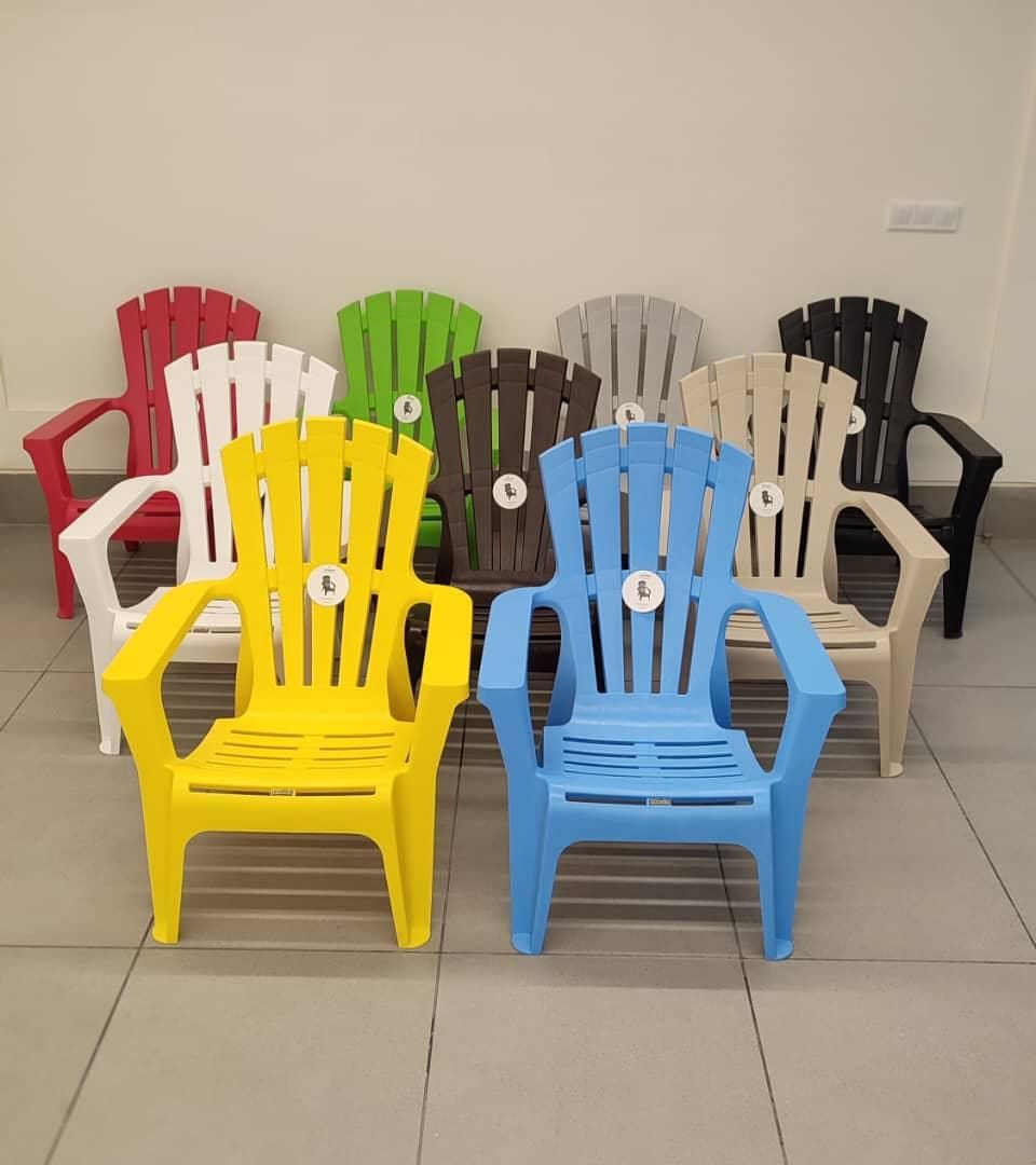 صندلی کنار استخری پلاستیکی|صندلی و نیمکت|چهارباغ, |دیوار