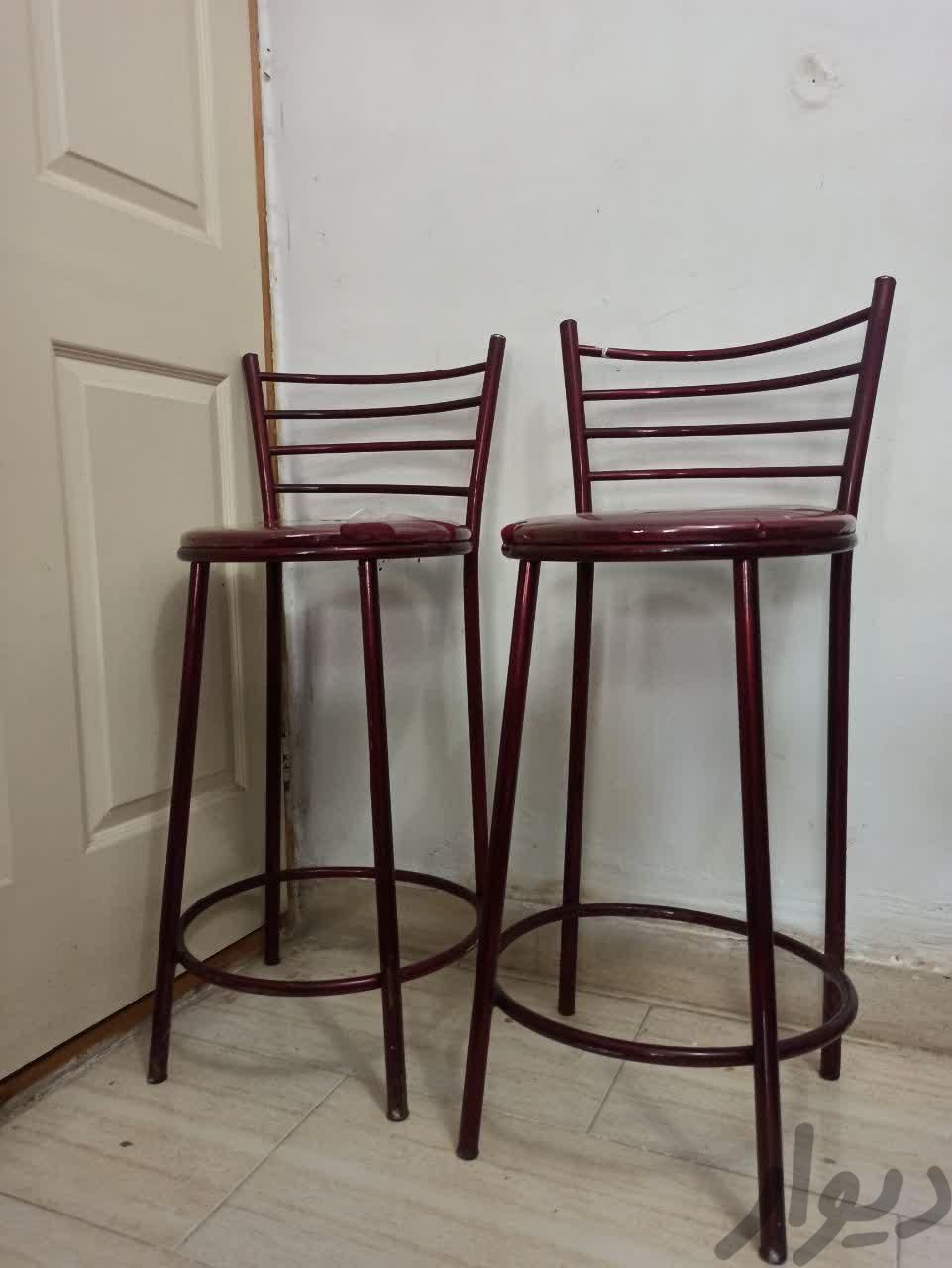 صندلی اپن فلزی زرشکی کاملا سالم|صندلی و نیمکت|لاهیجان, |دیوار