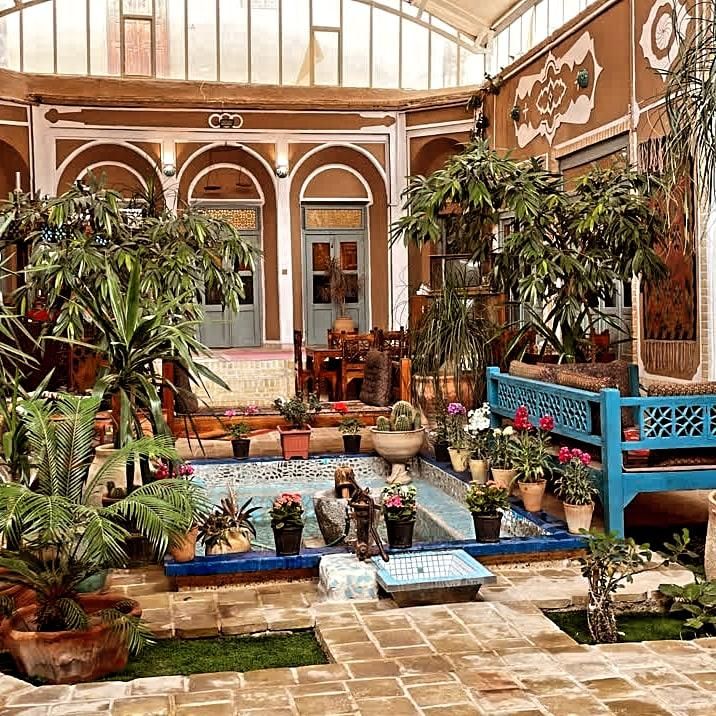 هتل سنتی اقامتگاه بومگردی|اجارهٔ کوتاه‌مدت آپارتمان و سوئیت|یزد, |دیوار