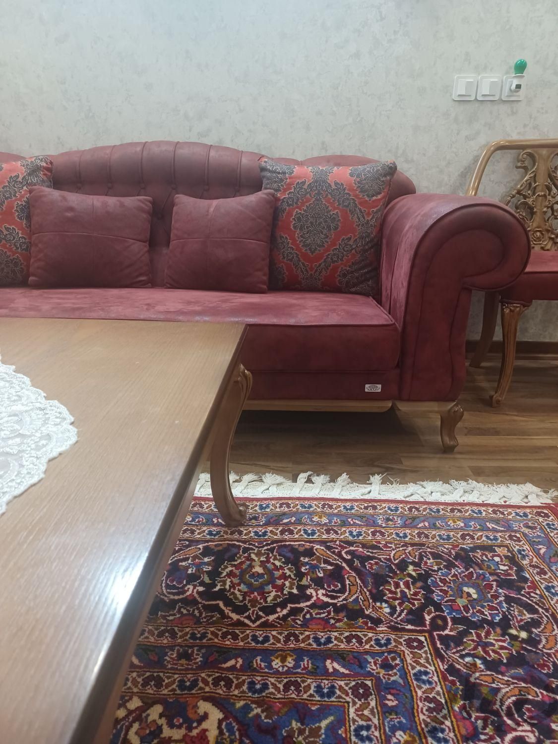 مبلمان زرشکی راحتی شیک تمیز و سالم|مبلمان خانگی و میزعسلی|اصفهان, ناژوان|دیوار