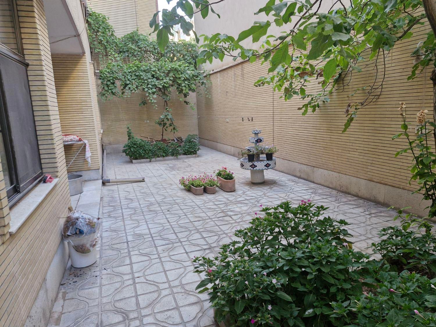 فروش آپارتمان ۱۱۳ متری ۲ خوابه همکف در خواجو|فروش آپارتمان|اصفهان, خواجو|دیوار