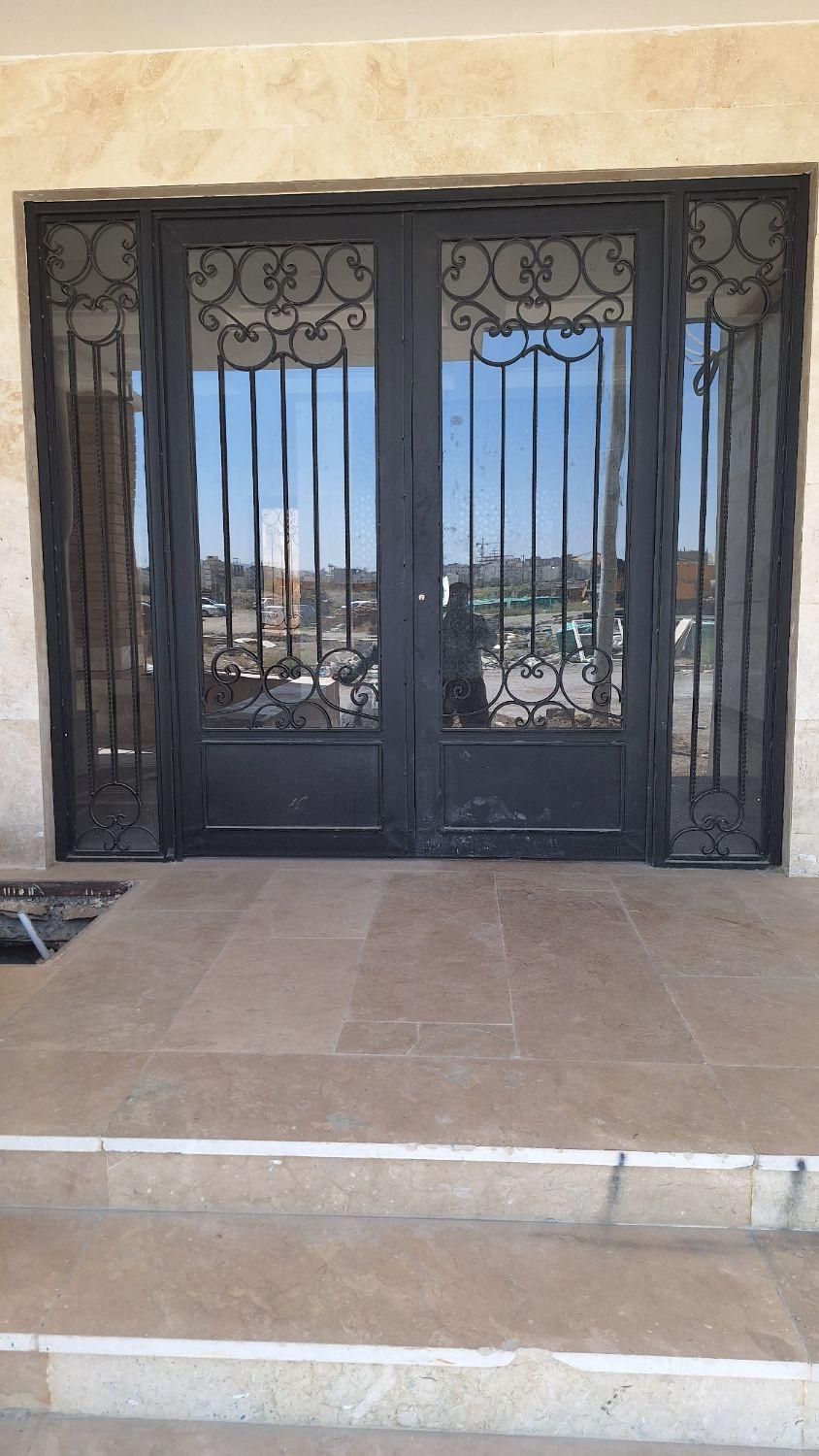 درب حیاط قاب دار روسی باغی|مصالح و تجهیزات ساختمان|مشهد, رسالت|دیوار