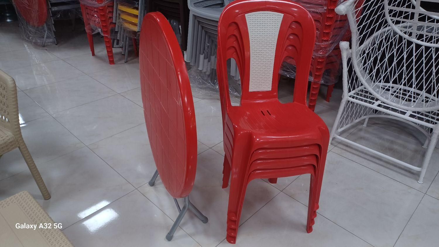 میز و صندلی پلاستیکی جلسات بادوام|میز و صندلی غذاخوری|چهارباغ, |دیوار