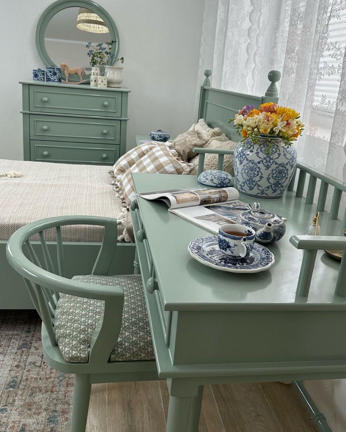 سرویس تختخواب دراور میز تحریر صندلی کنسول آینه کمد|تخت و سرویس خواب|اراک, |دیوار