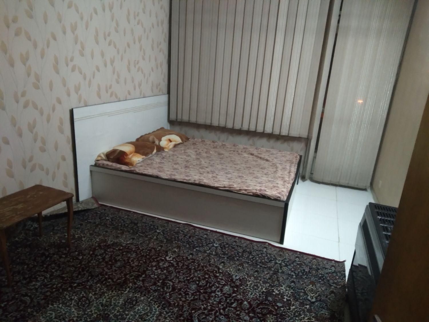 دوخواب.طبقه اول.با کلیه امکانات|اجارهٔ کوتاه‌مدت آپارتمان و سوئیت|اصفهان, کوی امیریه|دیوار