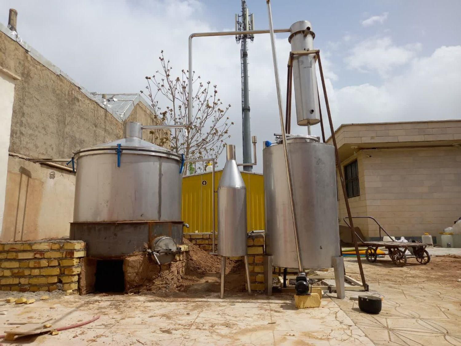 دیگ گلاب گیری وعرقیجات|ماشین‌آلات صنعتی|کاشان, قطب راوندی|دیوار