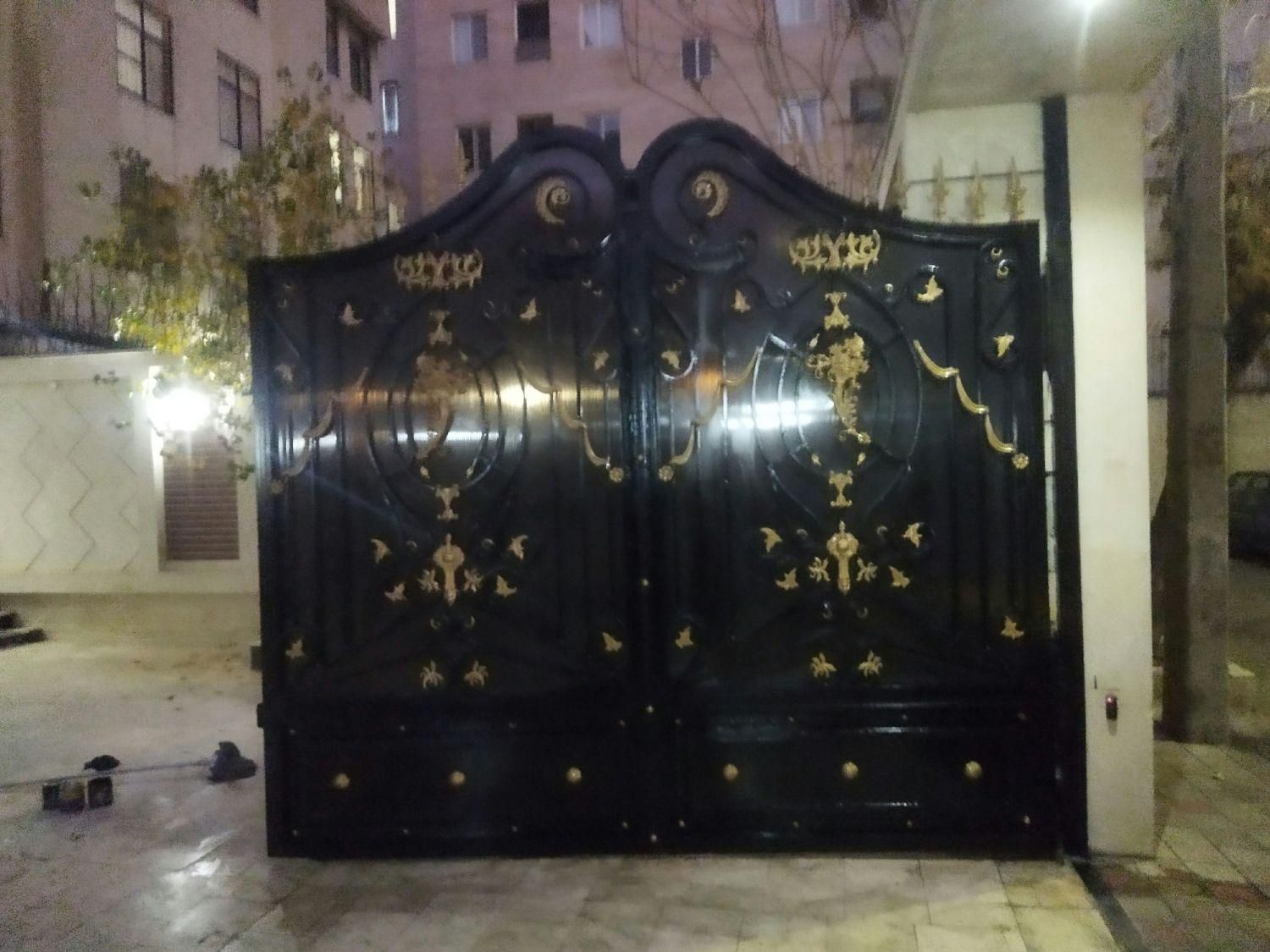 نقاشی ساختمان ورنگ آمیزی و خرده کاری|خدمات پیشه و مهارت|تهران, فلسطین (میدان انقلاب)|دیوار