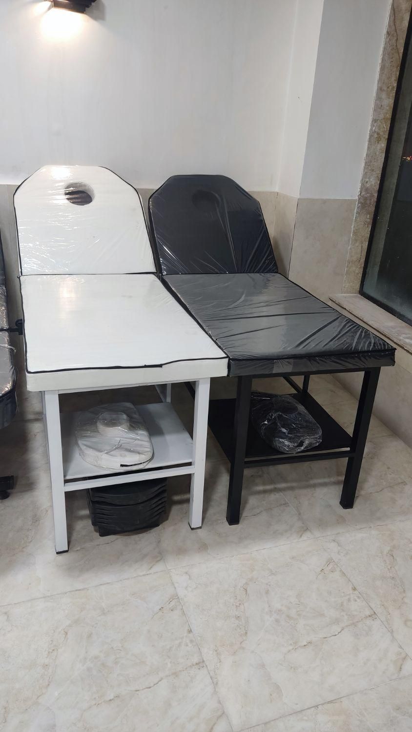 تخت مژه دوتیکه|آرایشگاه و سالن‌های زیبایی|رشت, امین الضرب|دیوار