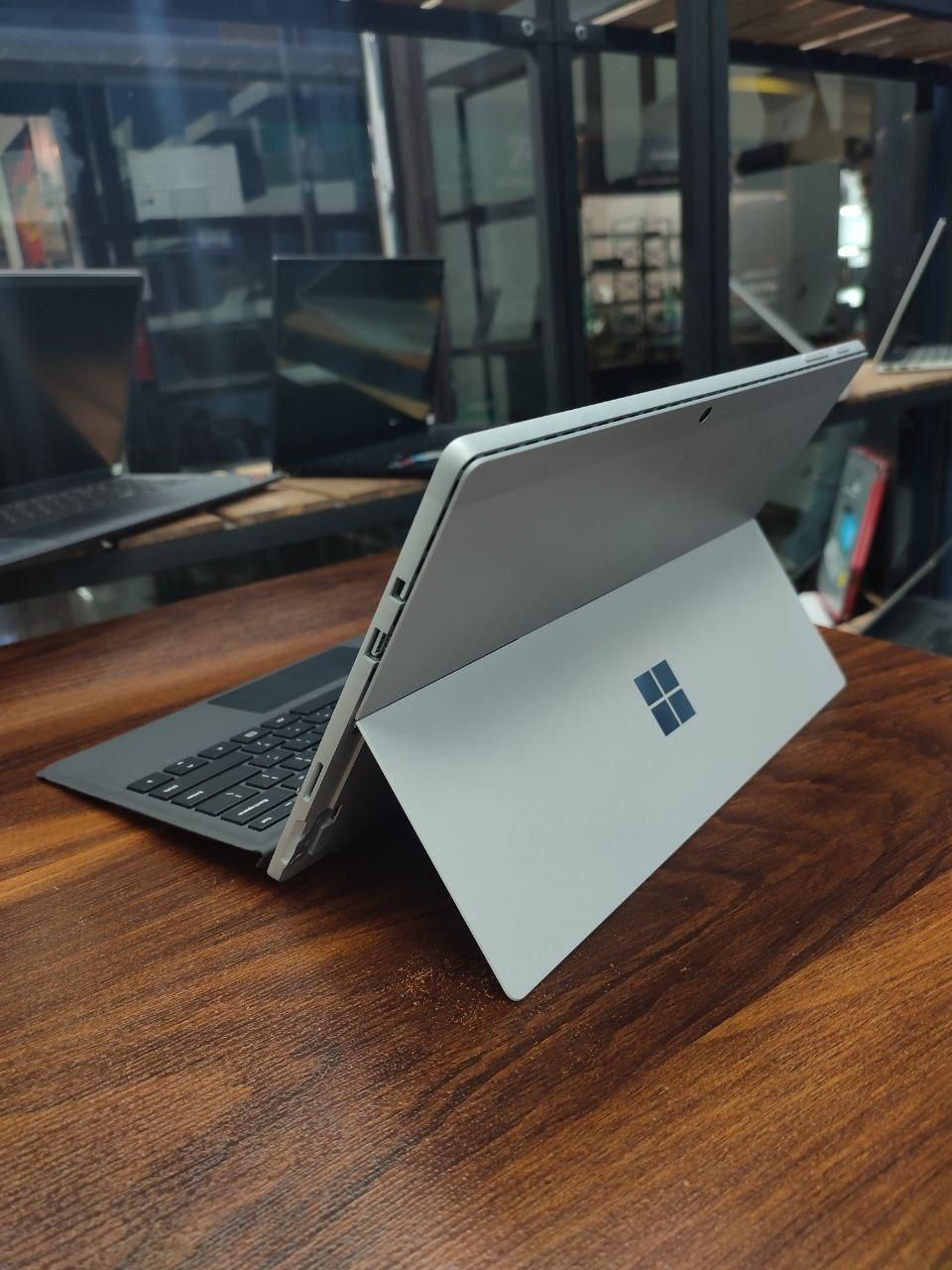 surface pro 5 در حد آک با قلم ،سیمکارتخور|رایانه همراه|کرج, هفت تیر|دیوار