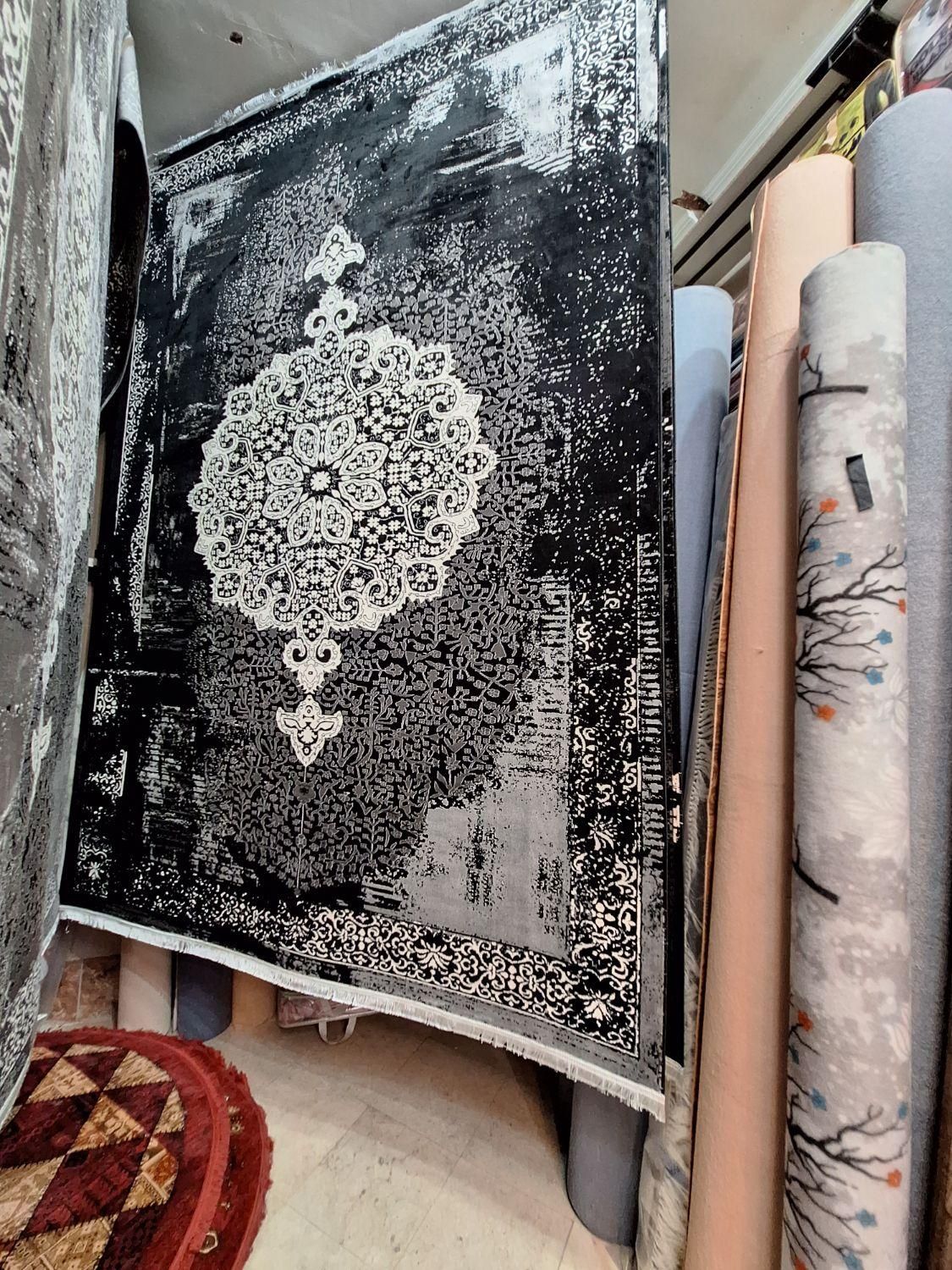 قالی ابریشمی ۶ متر نگارین بسکابادی مشکی|فرش|مشهد, امیر|دیوار
