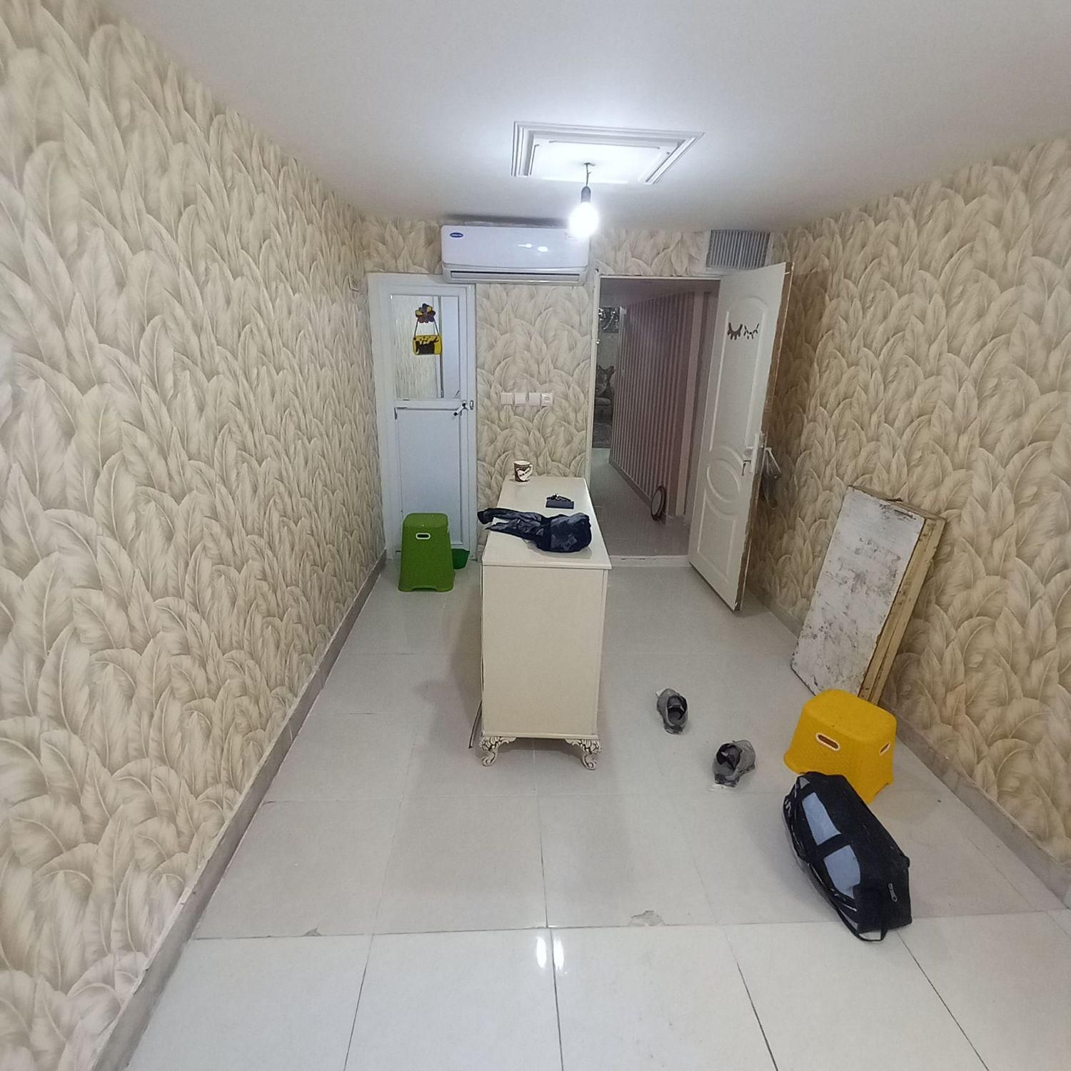 نصب کاغذ دیواری و فروش کاغذ دیواری و بازسازی خانه|خدمات پیشه و مهارت|قرچک, |دیوار