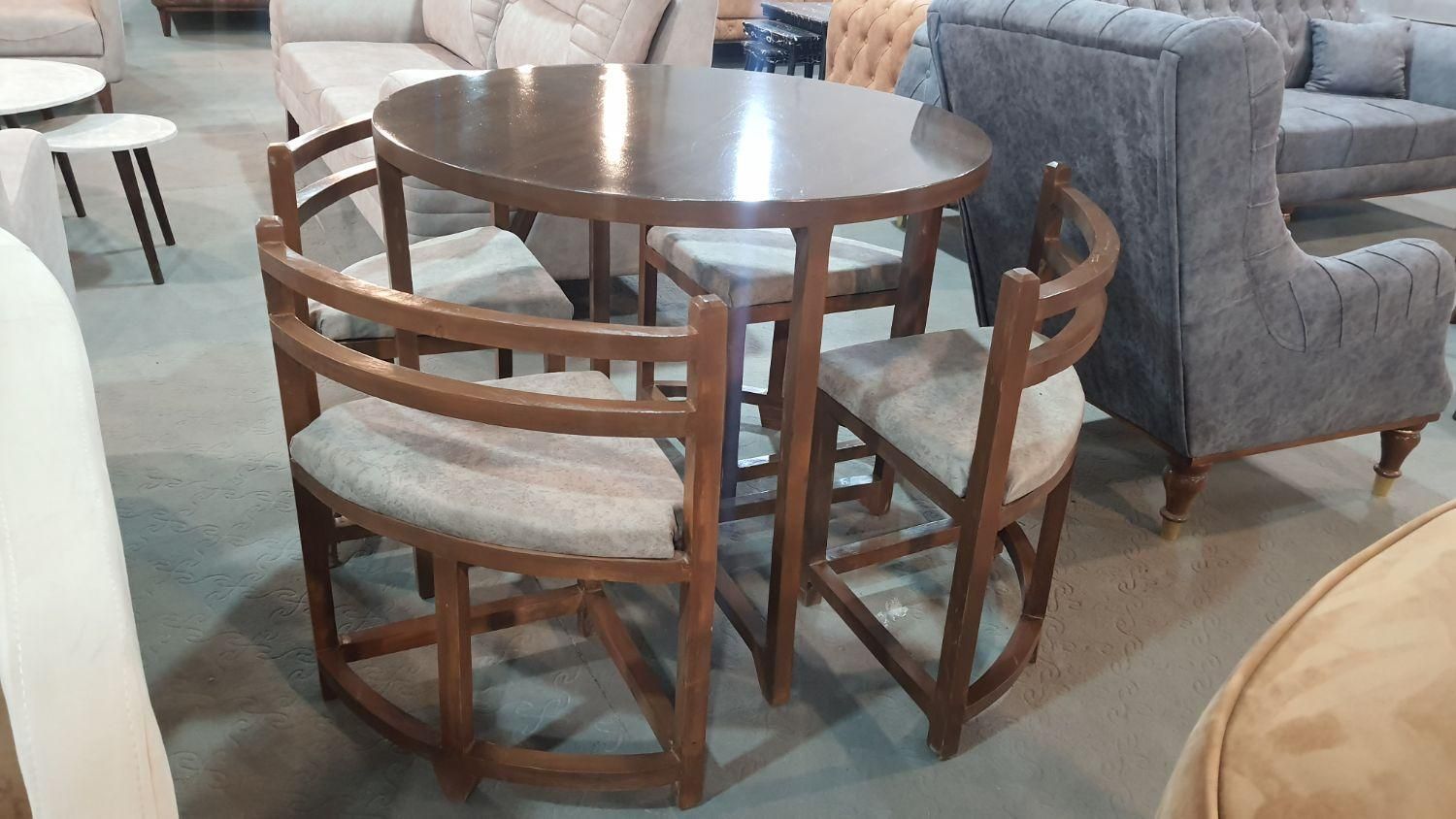 میزکمجا|میز و صندلی غذاخوری|اصفهان, بهارستان|دیوار