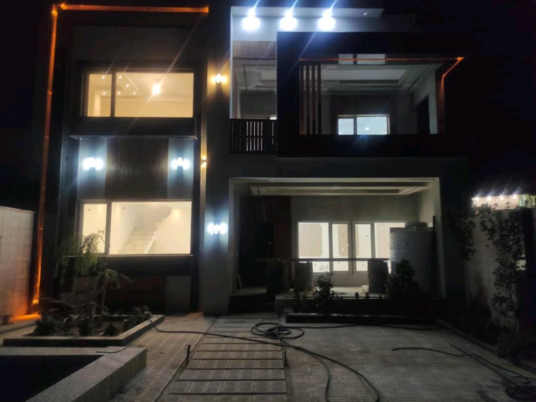 ویلا مدرن 250 متر 200 بنا در مهرآباد رودهن|فروش خانه و ویلا|رودهن, |دیوار