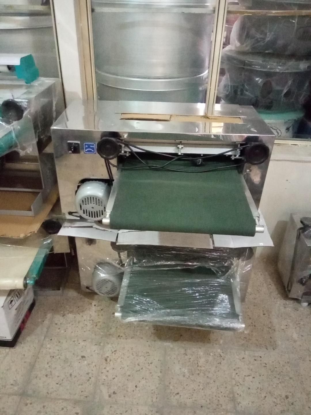 برزنت پهن کن برزنت پهنکن برزنت خمیر گیر|کافی‌شاپ و رستوران|اصفهان, رهنان|دیوار