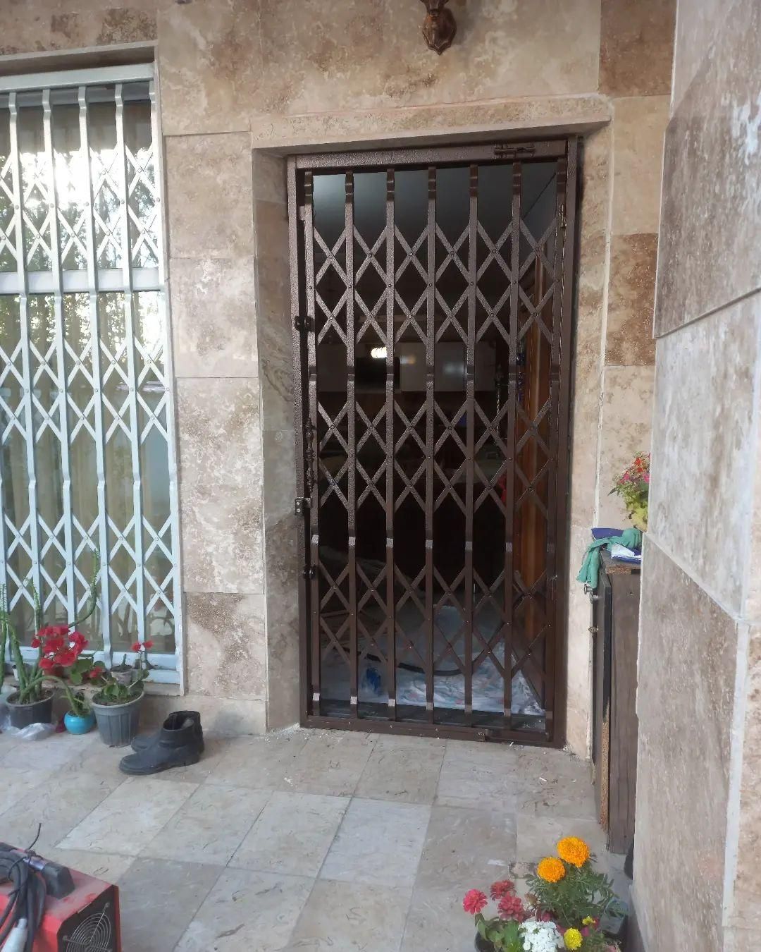 حفاظ اکاردیونی /درب اکاردیونی /محافظ درب ضد سرقت|مصالح و تجهیزات ساختمان|کرج, گلشهر|دیوار