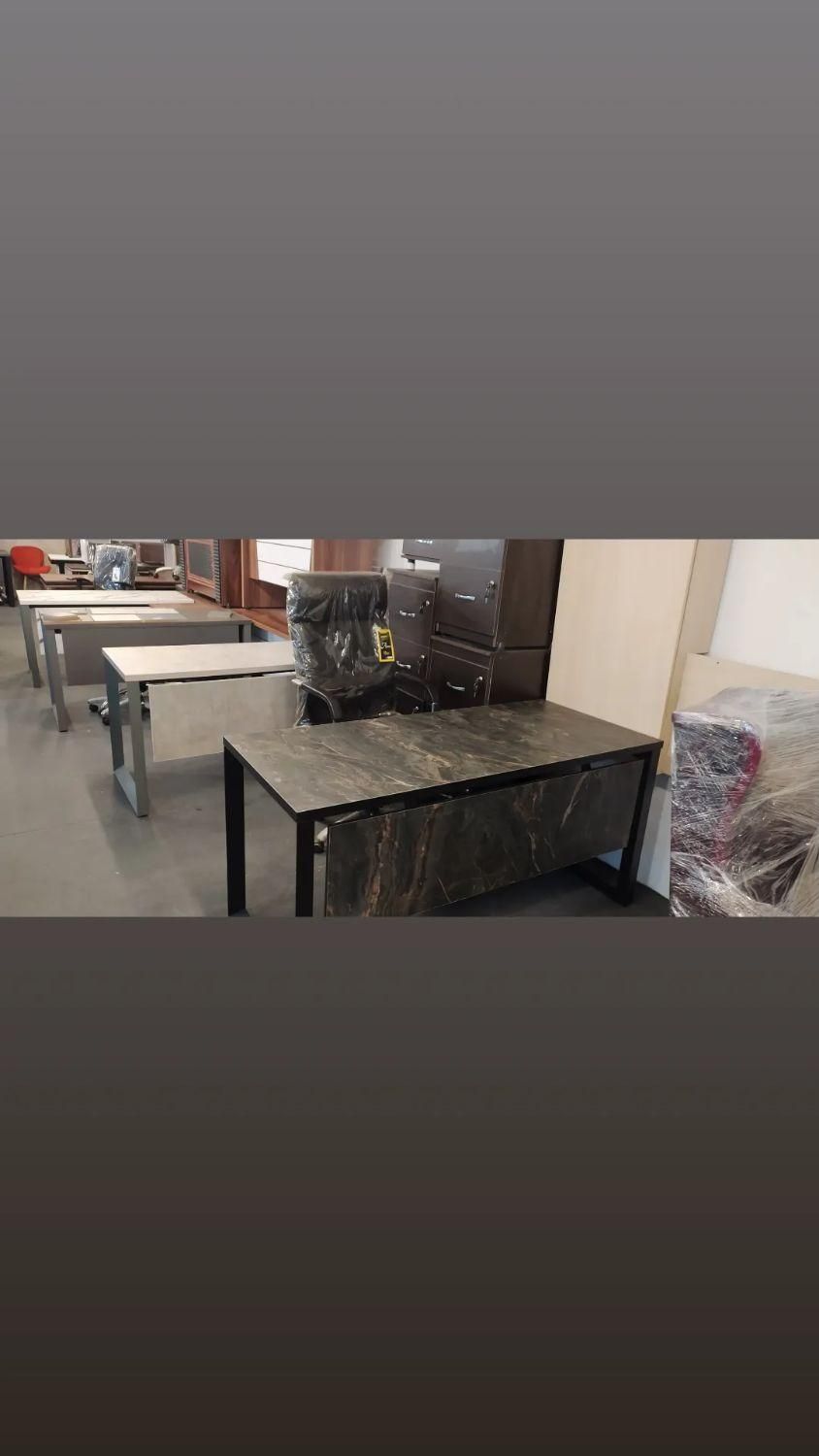 مدیریتی ، کارشناسی ، پایه سه گوش فلزی رنگ کوره ای|دفتر کار|کرج, چهارصد دستگاه|دیوار