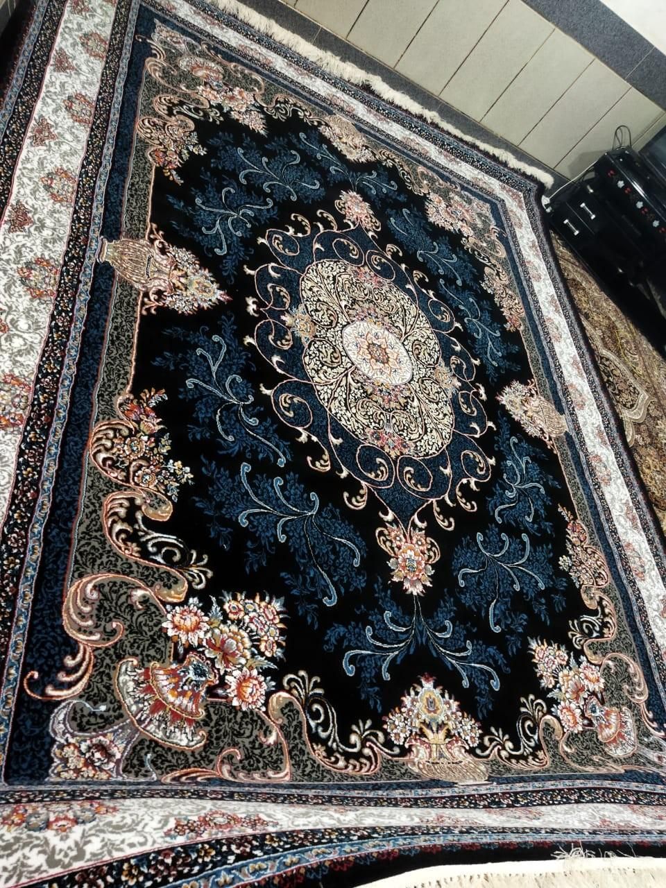 فرش ۳در ۴ فروش داخل خونه میفروشم|فرش|زاهدان, |دیوار