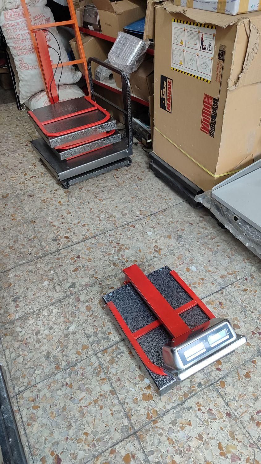 ترازو(باسکول) ۱۸۰ کیلویی تاشو۳۰در۴۰|فروشگاه و مغازه|تبریز, |دیوار