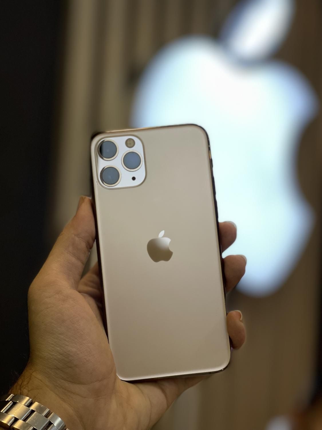 Iphone 11 pro max gold llla|موبایل|مشهد, احمدآباد|دیوار
