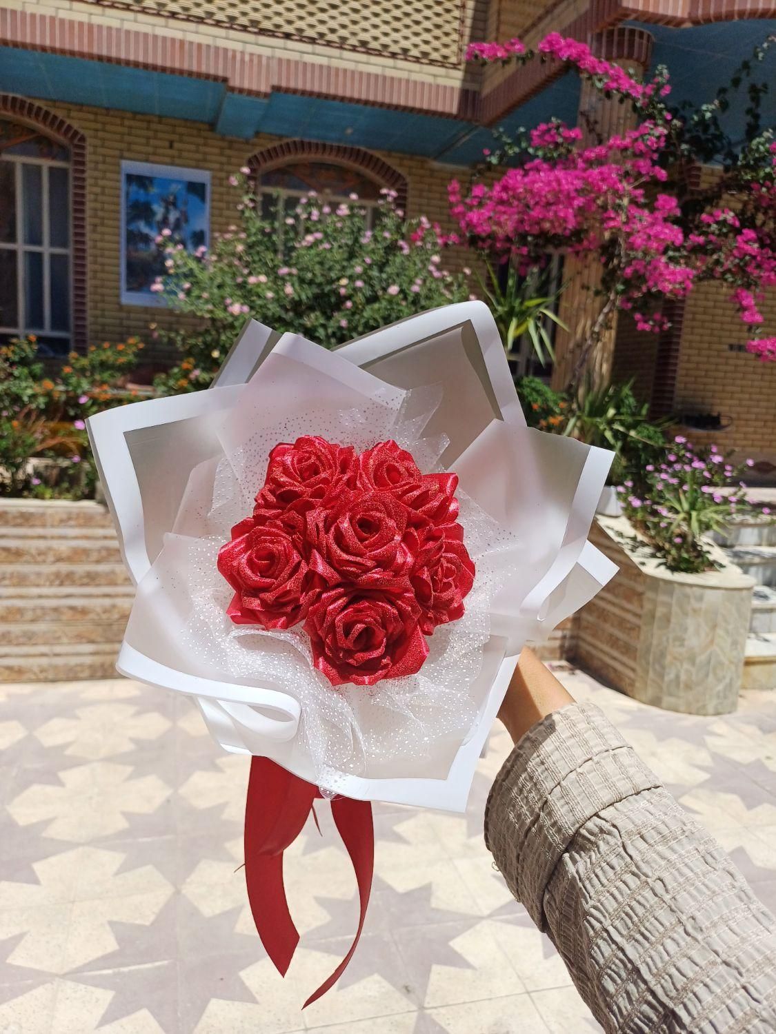 هر گل قصه یک لبخند است|گل مصنوعی|جهرم, |دیوار