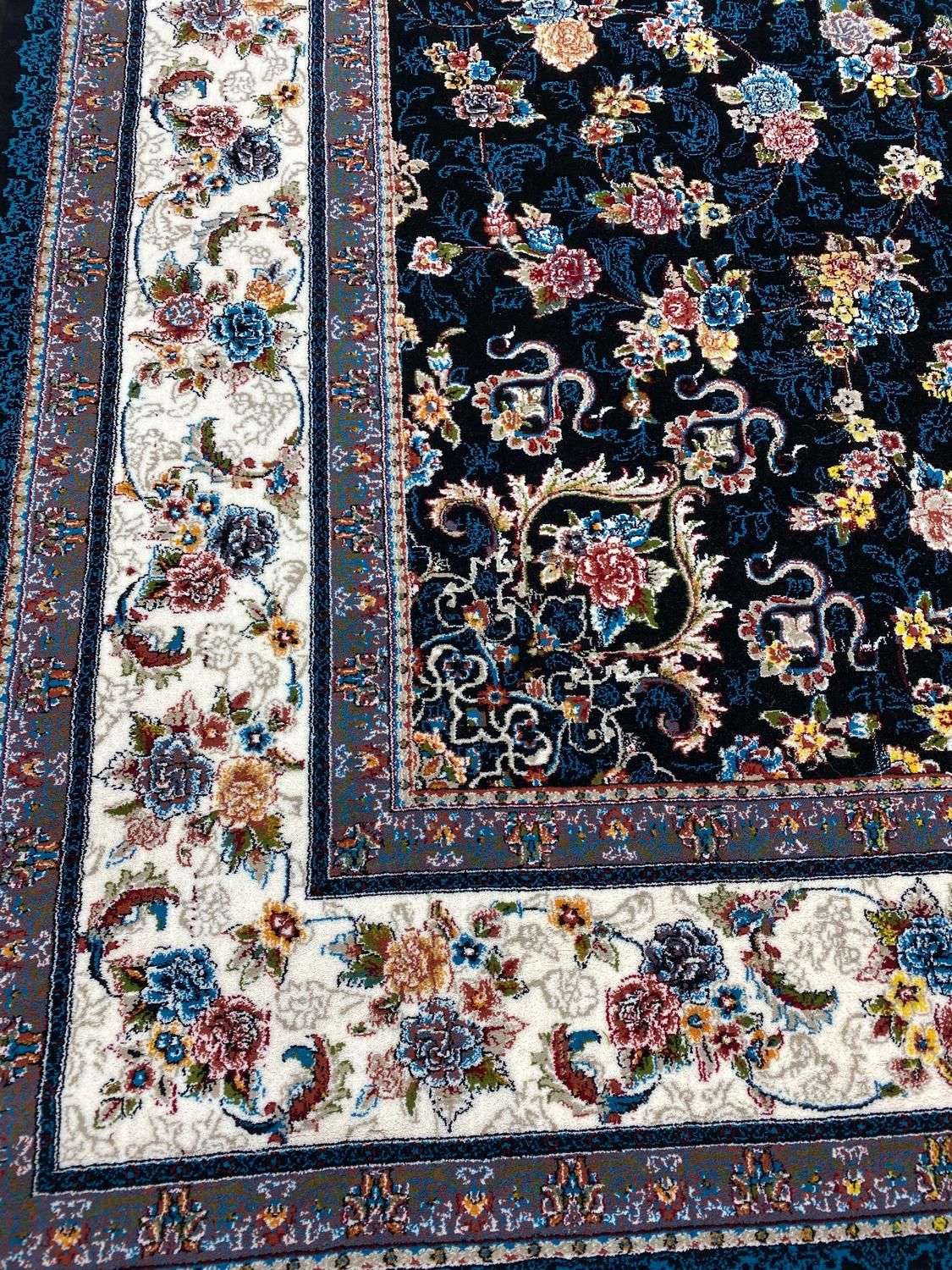 فرش ۷۰۰ شانه گیلدا سورمه ای|فرش|کرج, اصفهانی‌ها|دیوار