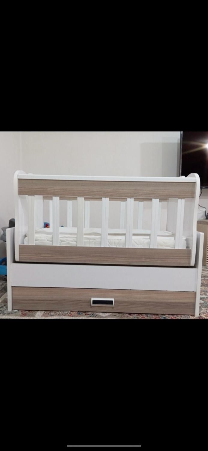 تخت بچه نو نو استفاده نشده|تخت و سرویس خواب|سقز, |دیوار