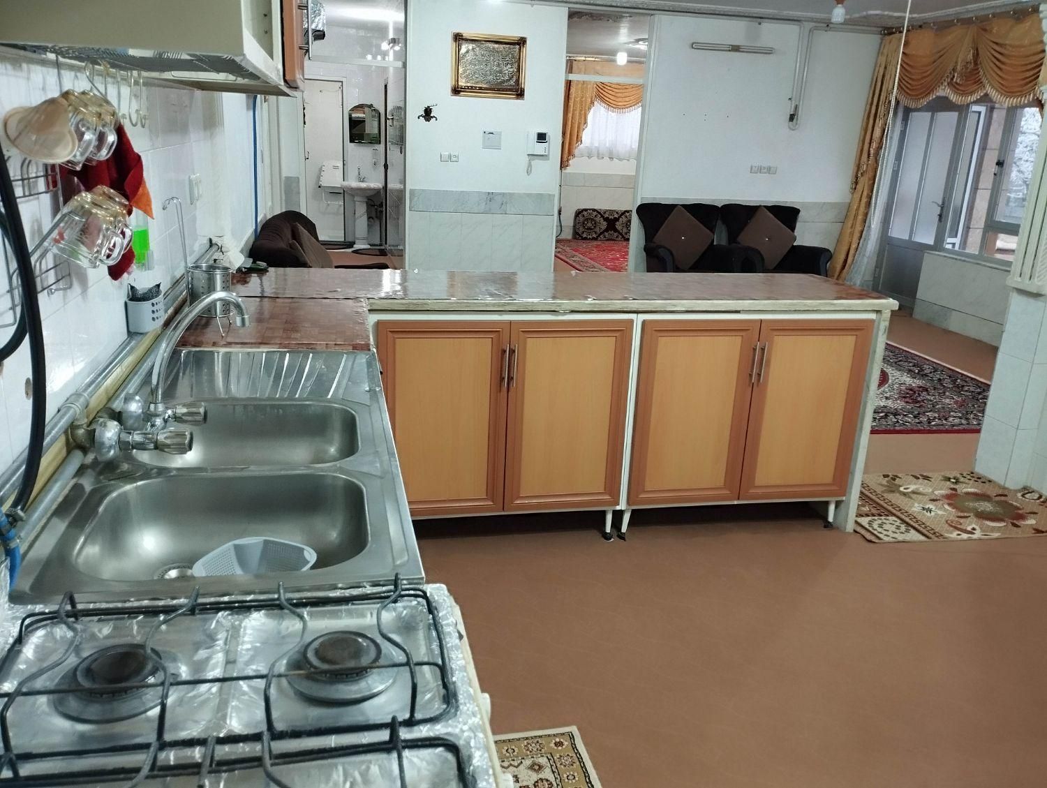 اجاره منزل مبله و در فریدونشهر خیابان اصلی|اجارهٔ کوتاه‌مدت آپارتمان و سوئیت|داران, |دیوار