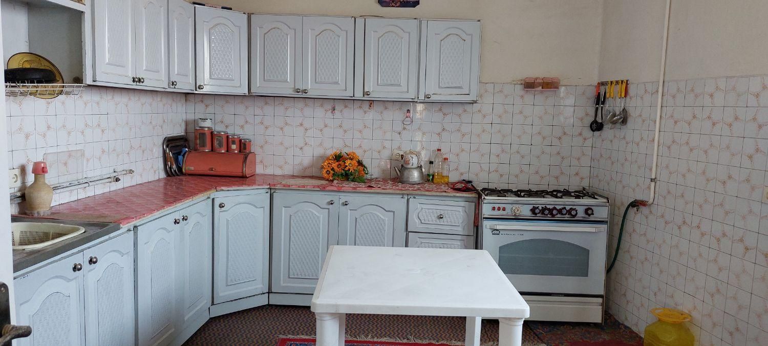 اردکان یزد ویلایی دربست جای پارک۲ماشین ظرفیت۱۵نفر|اجارهٔ کوتاهمدت آپارتمان و سوئیت|اردکان, |دیوار