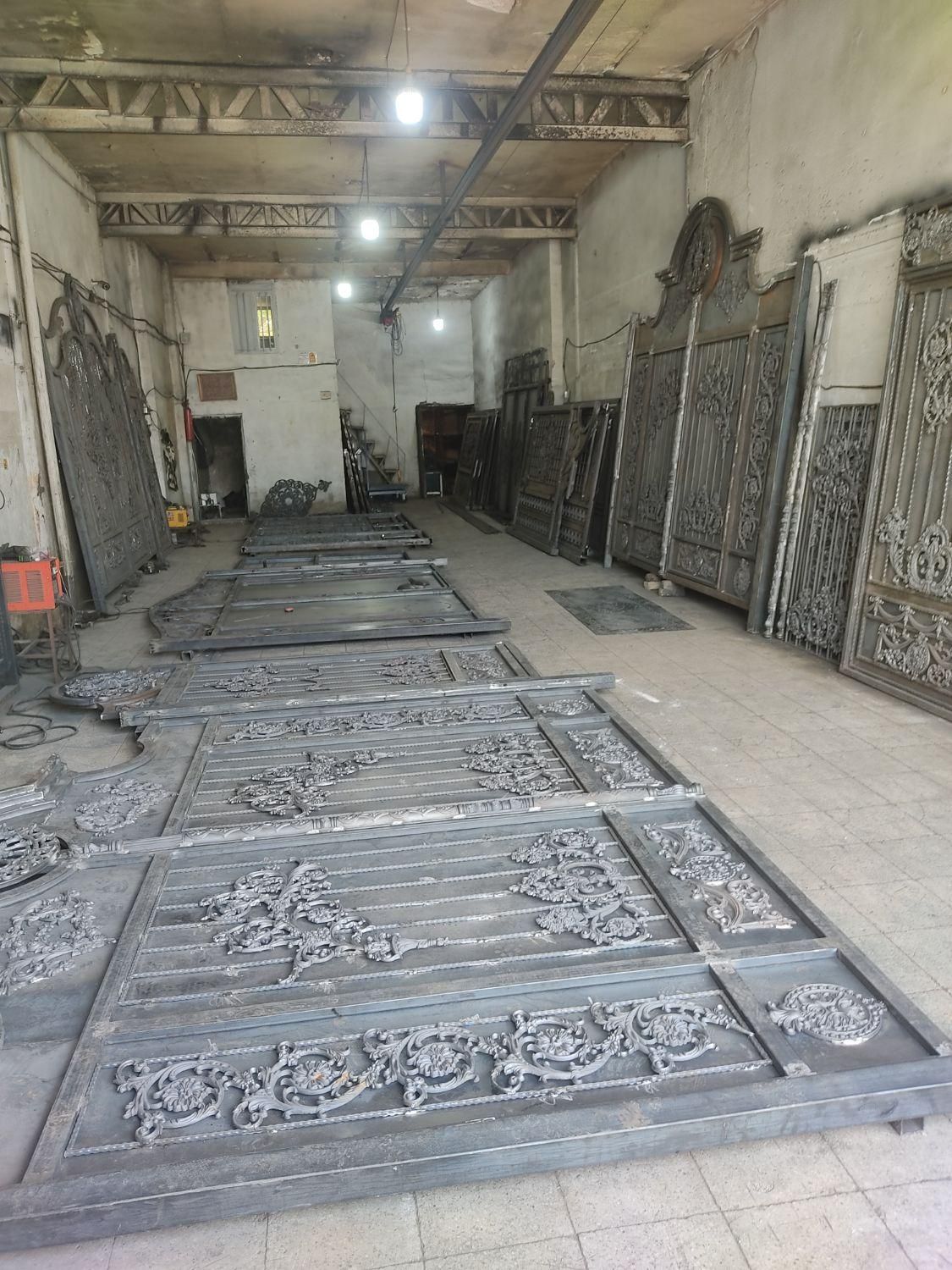 تعدادی جوشکار ماهر درب و پنجره ساز نیازمندیم|استخدام صنعتی، فنی، مهندسی|مشهد, سیس‌آباد|دیوار
