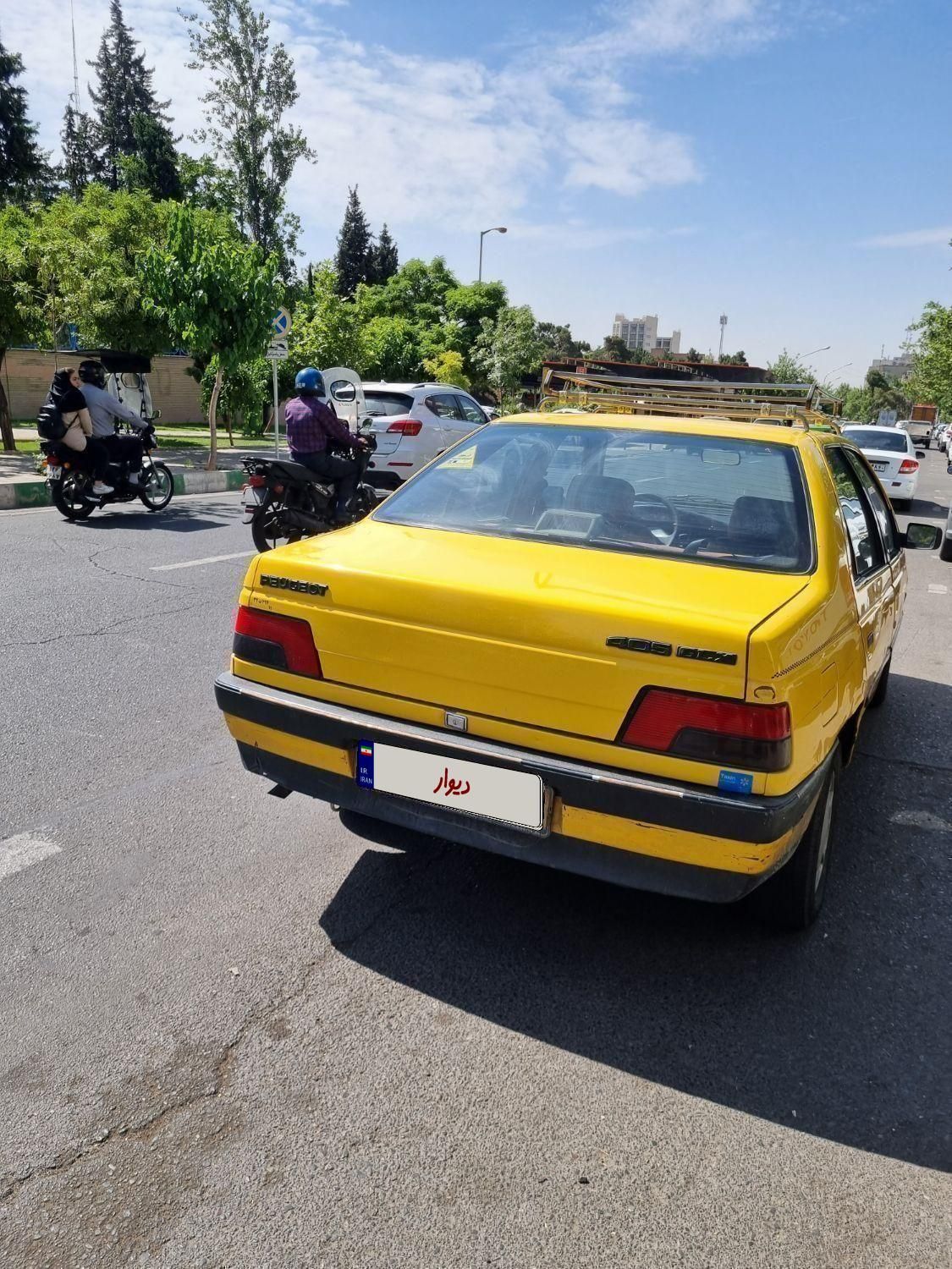 پژو 405 GLX - دوگانه سوز CNG، مدل ۱۳۹۰|خودرو سواری و وانت|تهران, نظام‌آباد|دیوار