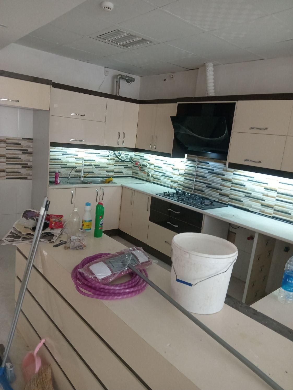 شرکت خدماتی  نظافتی سفید پویا منزل تخلیه وراه پله|خدمات نظافت|مشهد, امیریه|دیوار