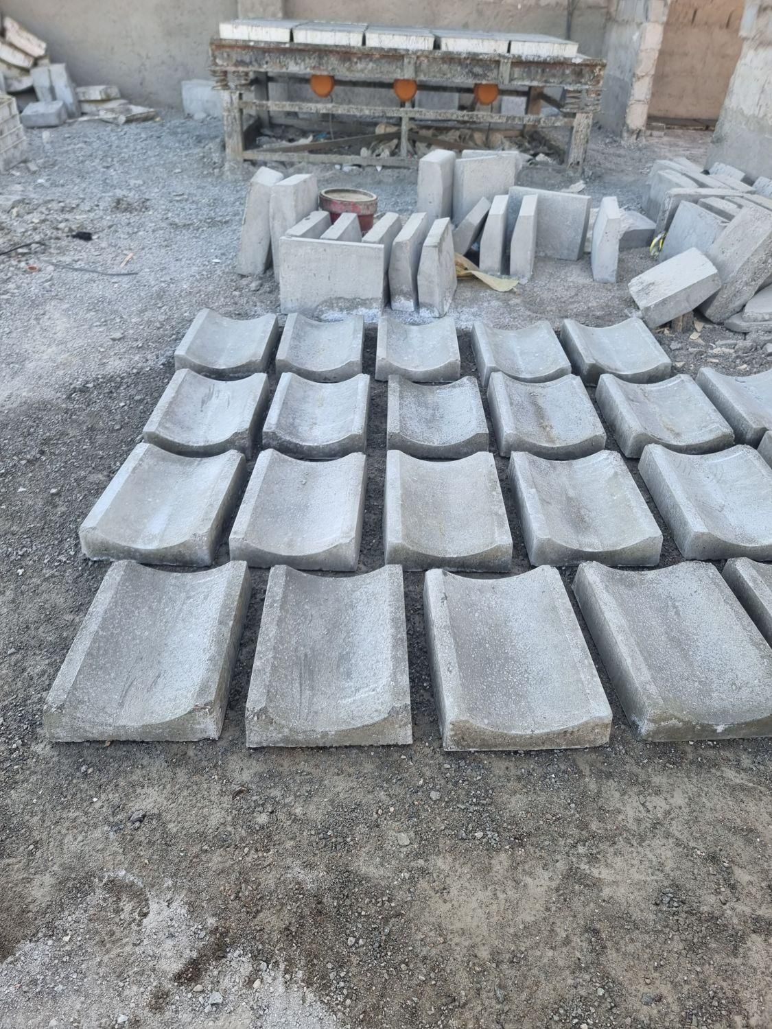 آبراه و پازل و سنگ فرش و ...|خدمات پیشه و مهارت|زابل, |دیوار