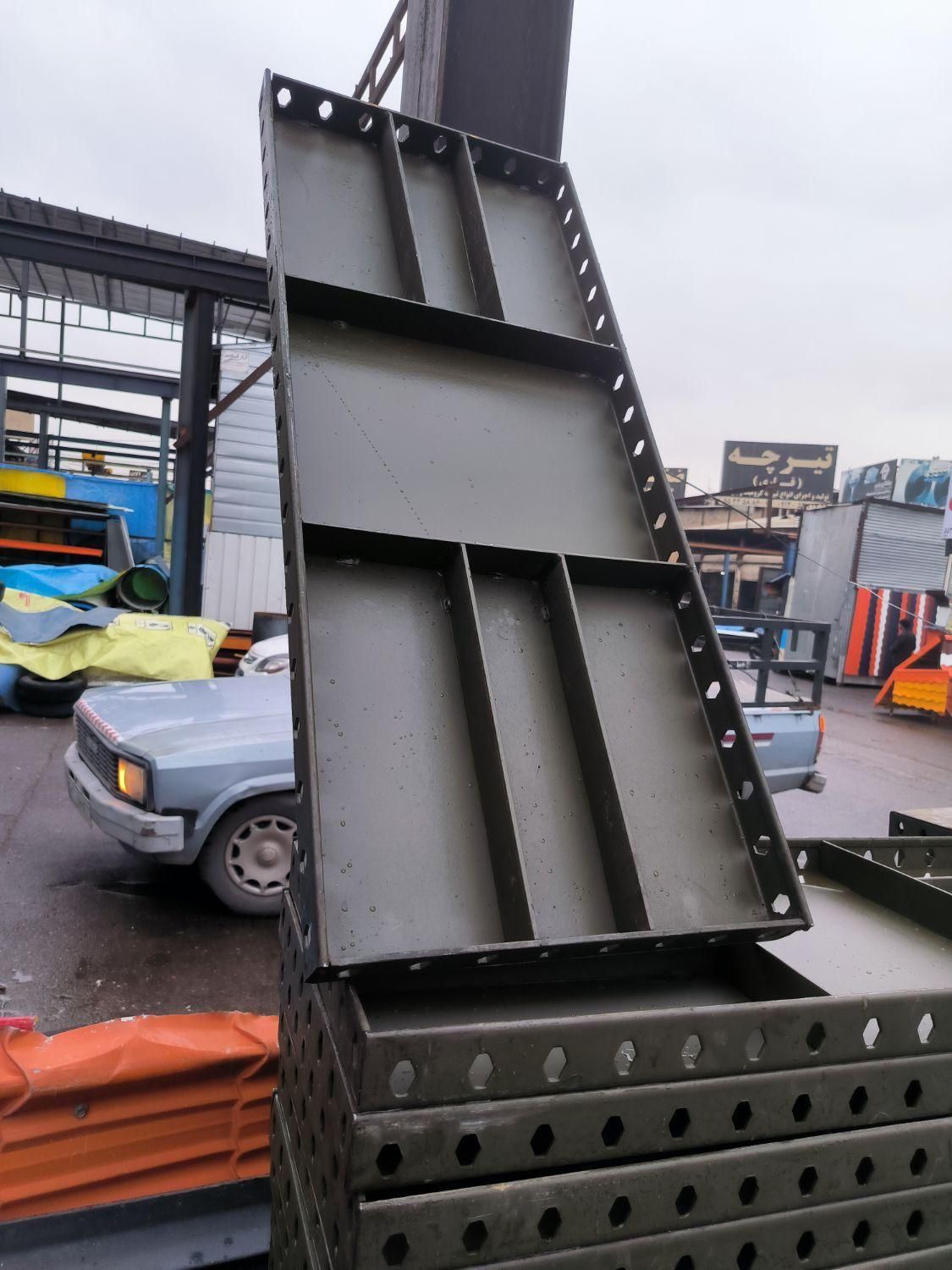 قالب فلزی100*40قالب کنج5*5*100|مصالح و تجهیزات ساختمان|تهران, شهرک طالقانی|دیوار