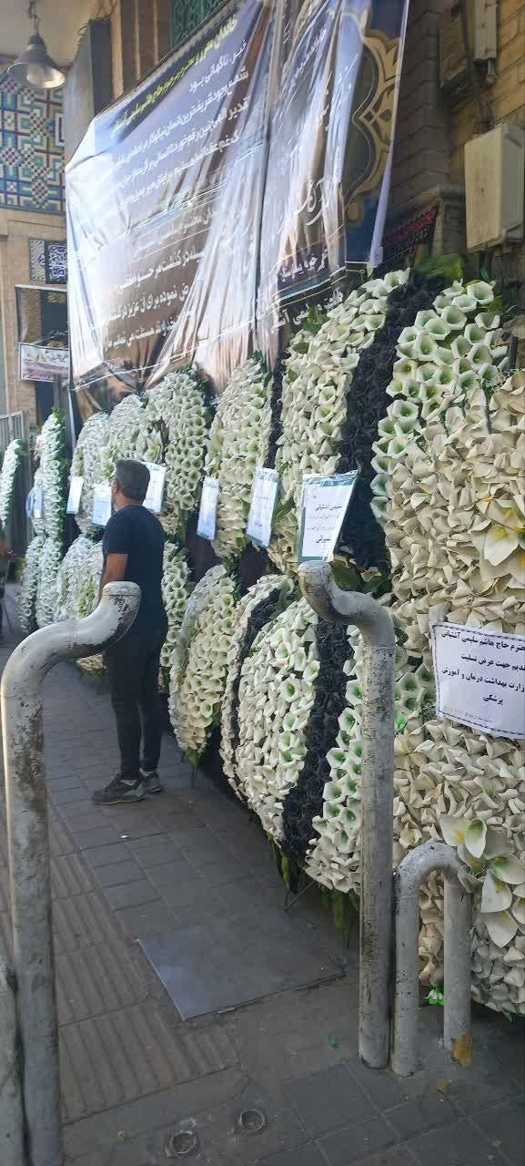 اجاره دویست پنجاه تاج گل مصنوعی ((خیریه))|خدمات پذیرایی، مراسم|تهران, ستارخان|دیوار