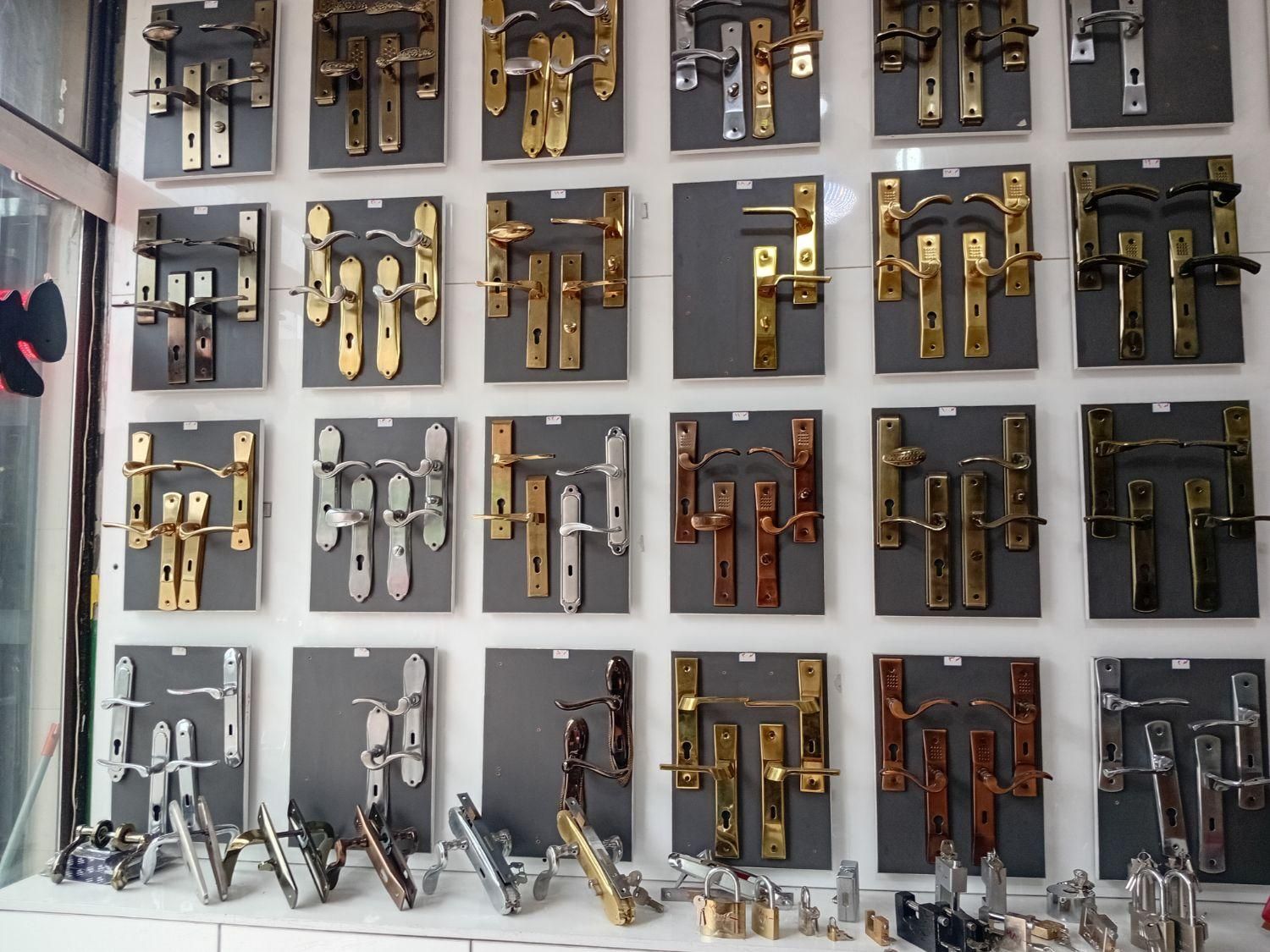 کلیدسازی بازکردن قفل درب کپی ریموت سوئیچ یدک|خدمات پیشه و مهارت|قم, امامزاده ابراهیم|دیوار