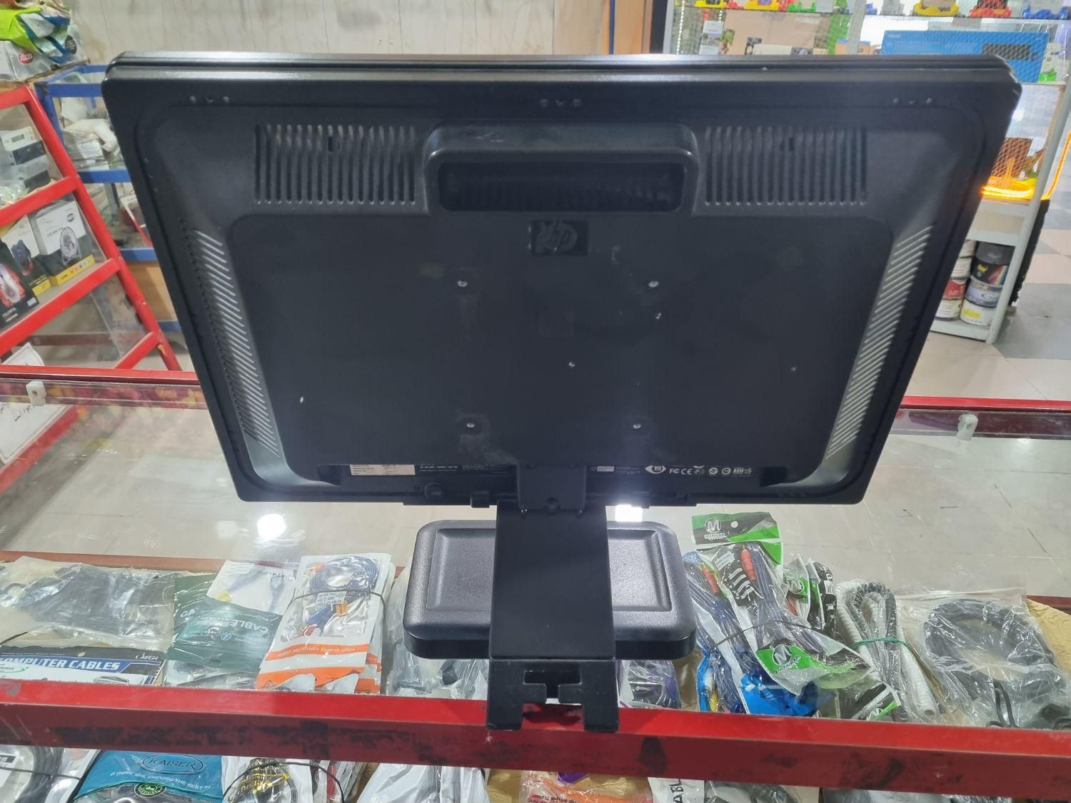 مانیتور ۱۹ اچ پی LED|قطعات و لوازم جانبی رایانه|اردبیل, |دیوار