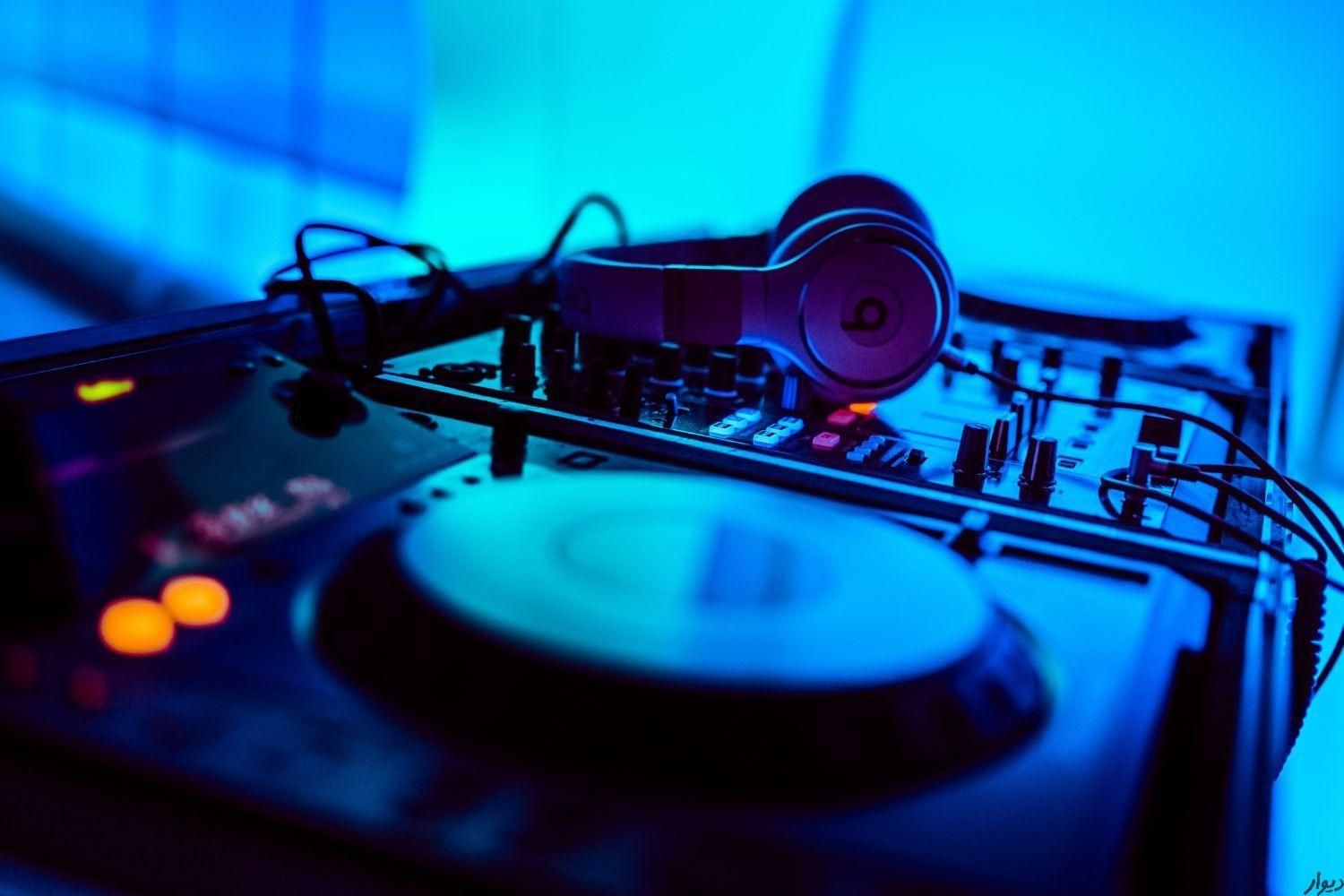 موزیک  dj  دی جی|خدمات پذیرایی، مراسم|قزوین, |دیوار