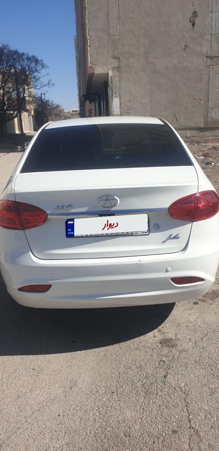 جک J4، مدل 1402|خودرو سواری و وانت|کرمان, |دیوار