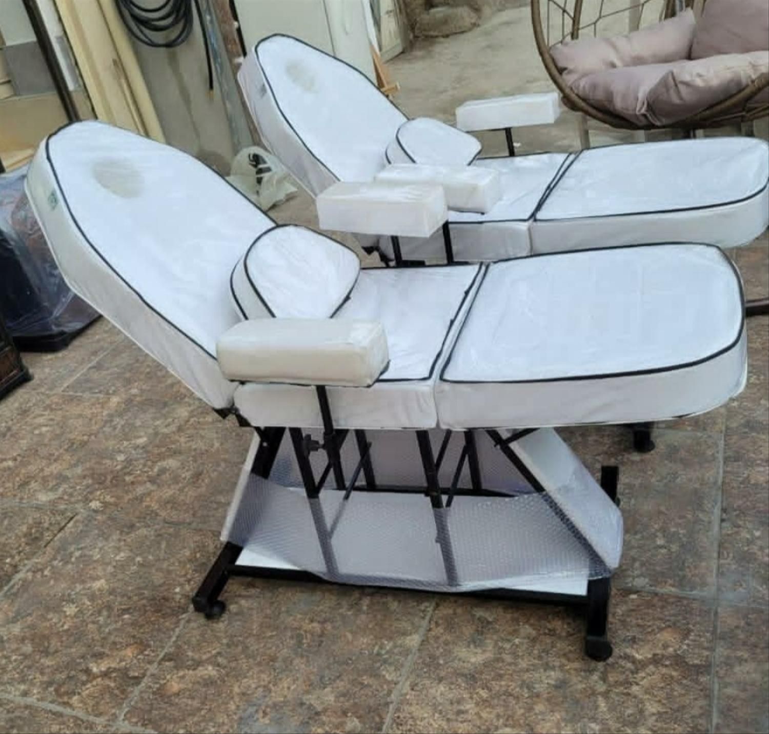 تخت ماساژ پاکسازی سه تیکه تاتو|آرایشگاه و سالن‌های زیبایی|ارومیه, |دیوار