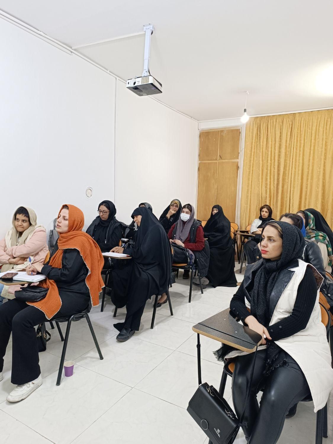 مربی مهد کودک (مربیگری مهدکودک)|خدمات آموزشی|مشهد, شهرک رازی (شهرک غرب)|دیوار