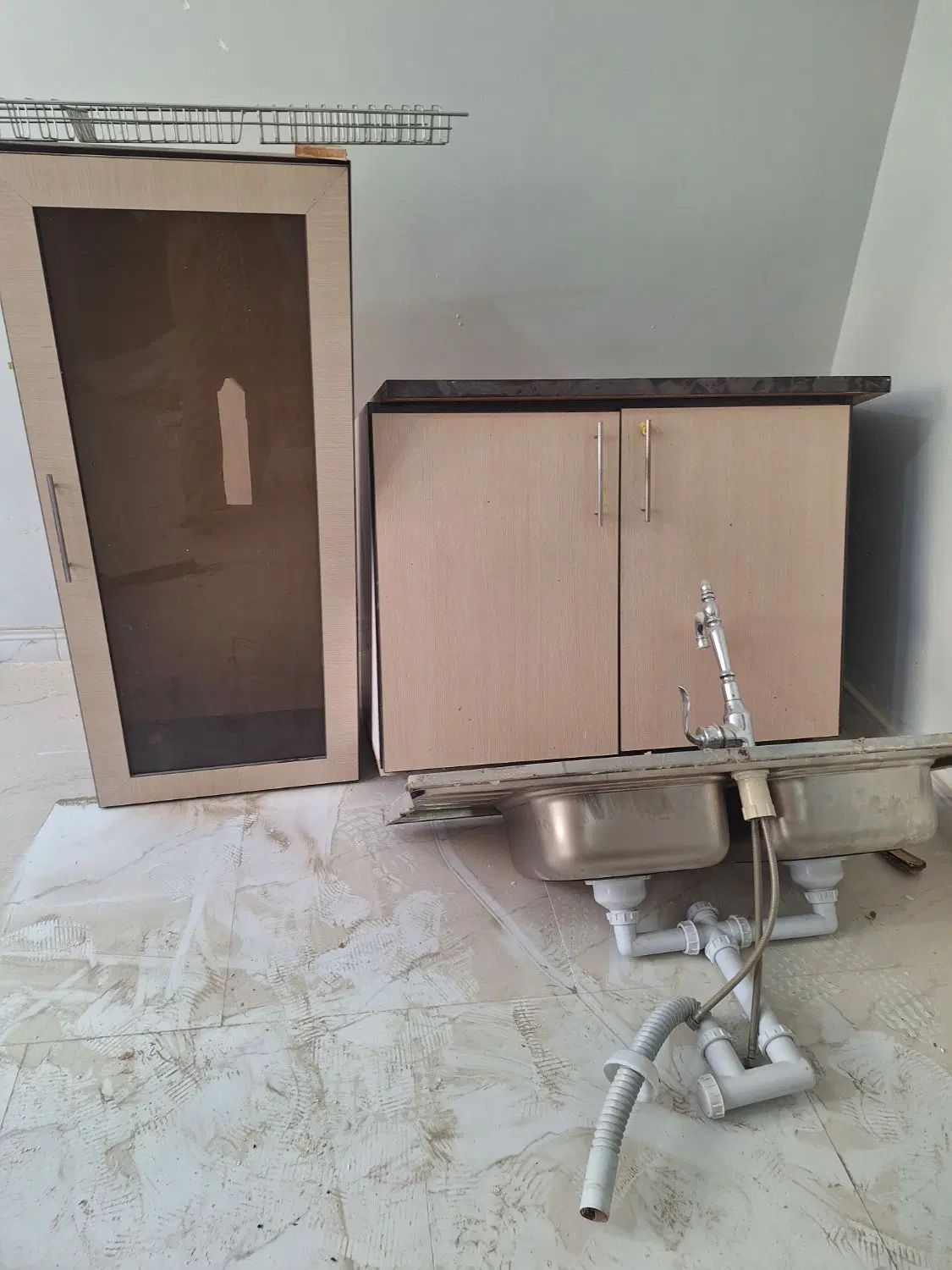 کابینت آشپزخانه متراژ پنج متر فوری فروشی|مصالح و تجهیزات ساختمان|کرج, حسین‌آباد|دیوار