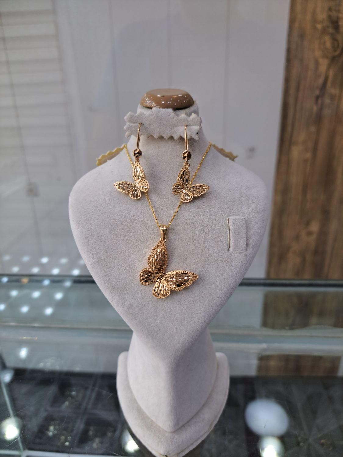 نیم ست پروانه مینیمال|جواهرات|قم, نیروگاه|دیوار