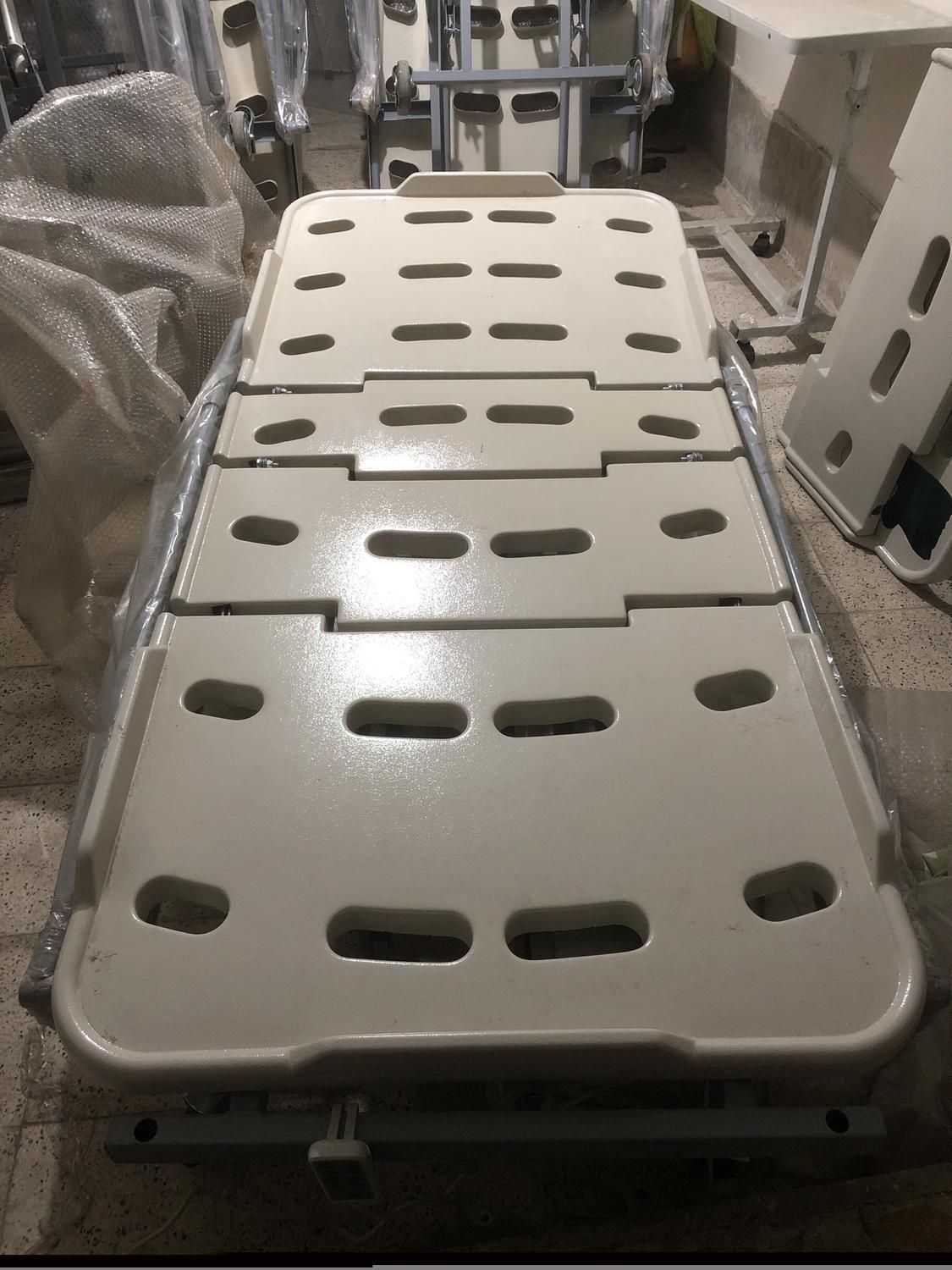 تخت بیمارستانی برقی موتور تایوانی تیموشن سه شکن|آرایشی، بهداشتی، درمانی|مشهد, جنت|دیوار