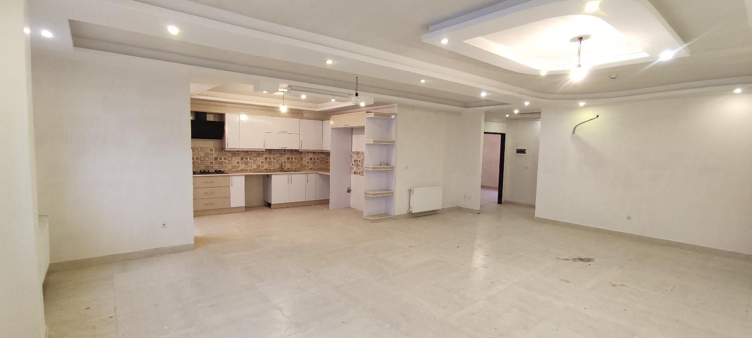 فروش آپارتمان 150متری سند در بر اصلی خ شالیزار رشت|فروش آپارتمان|رشت, باهنر|دیوار