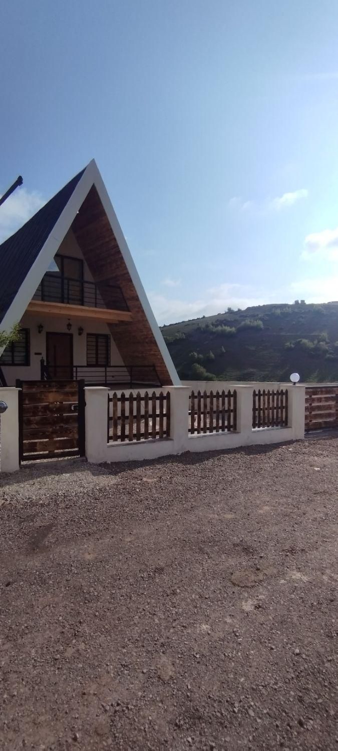 کلبه سه خوابه استخردار|اجارهٔ کوتاه‌مدت ویلا و باغ|کلاردشت, |دیوار