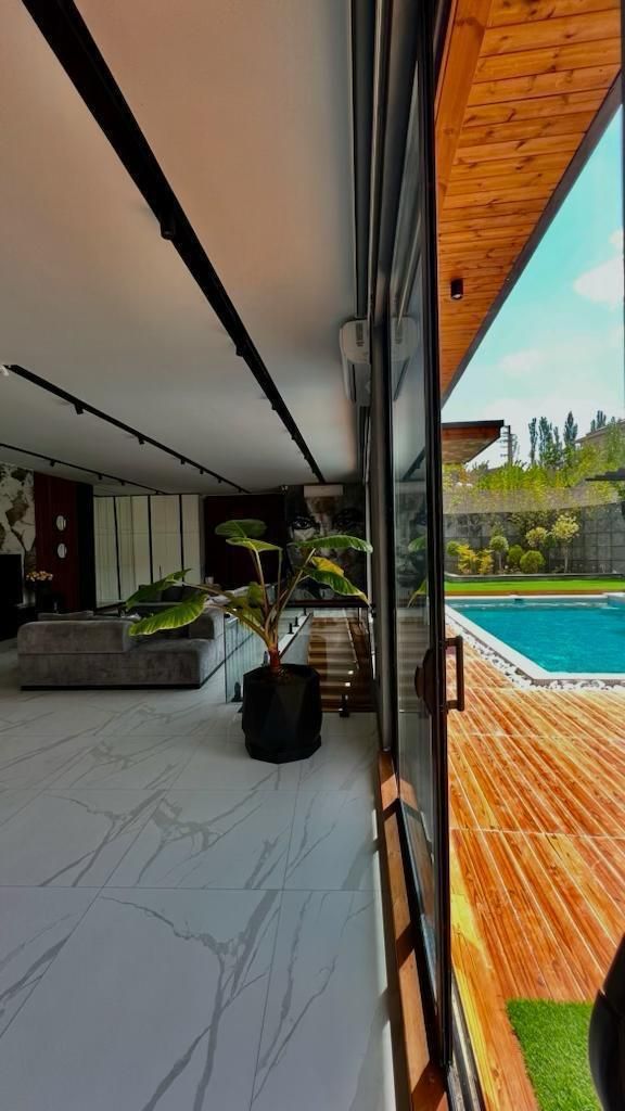 عمارت سایه سه خواب مستر|اجارهٔ کوتاه‌مدت ویلا و باغ|رودهن, |دیوار