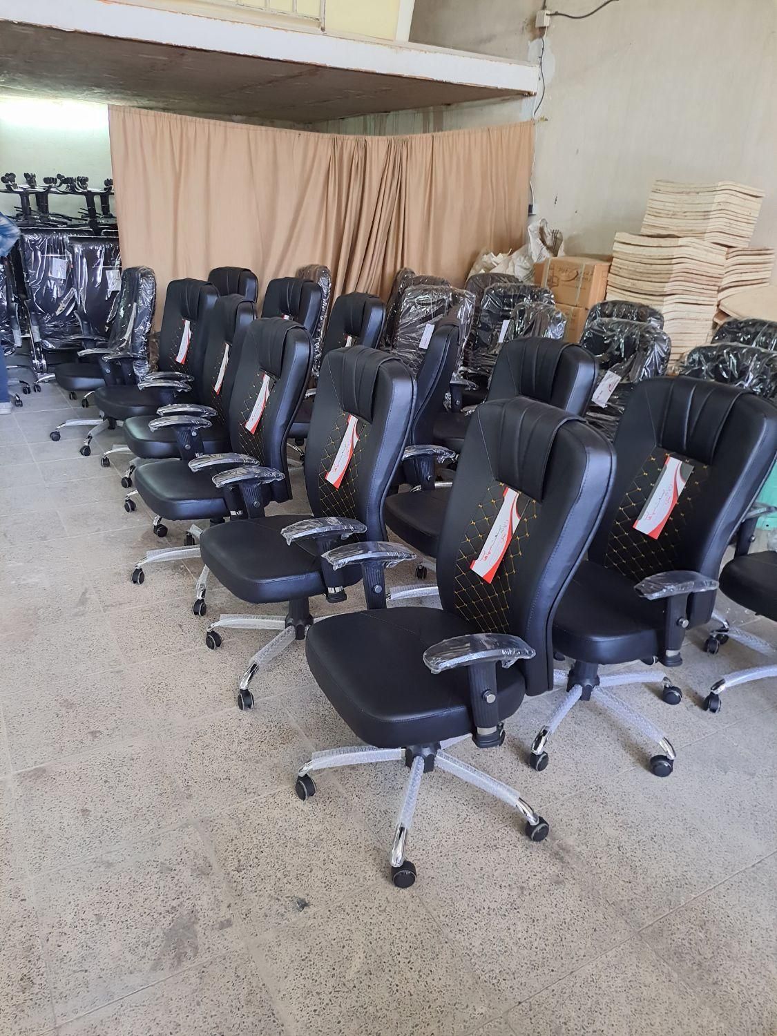 صندلی مدیریت اداری فوم سرد طبی چرم پارس|مبلمان اداری|اصفهان, هفتون|دیوار