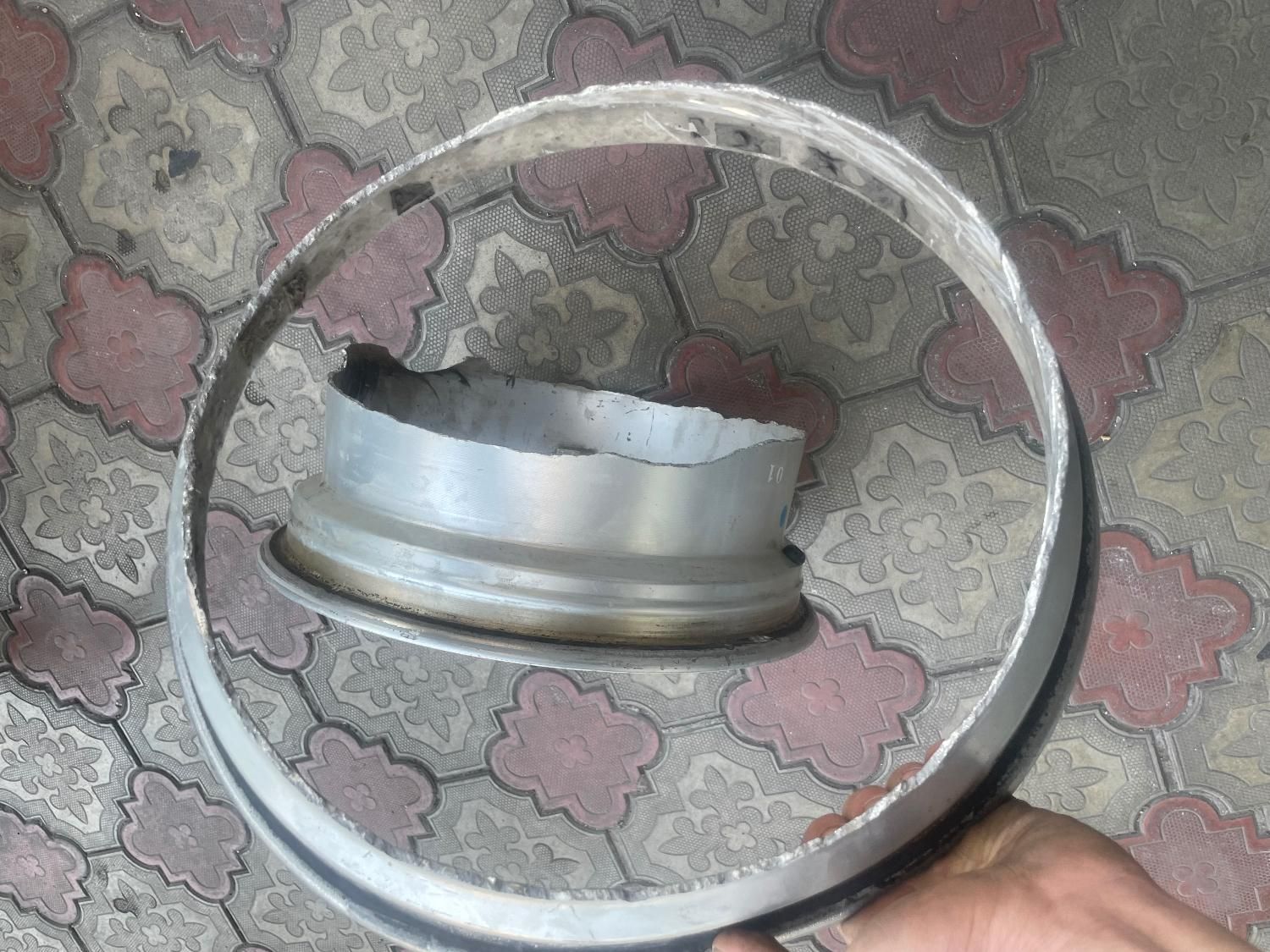 تابگیری وشکستگی رنگ کاری رینگ های المینومی آهنی|قطعات یدکی و لوازم جانبی|تبریز, |دیوار