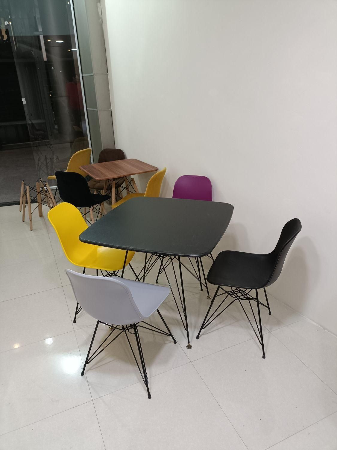 میز و صندلی ناهارخوری پایه فلزی|میز و صندلی غذاخوری|اصفهان, جویباره|دیوار